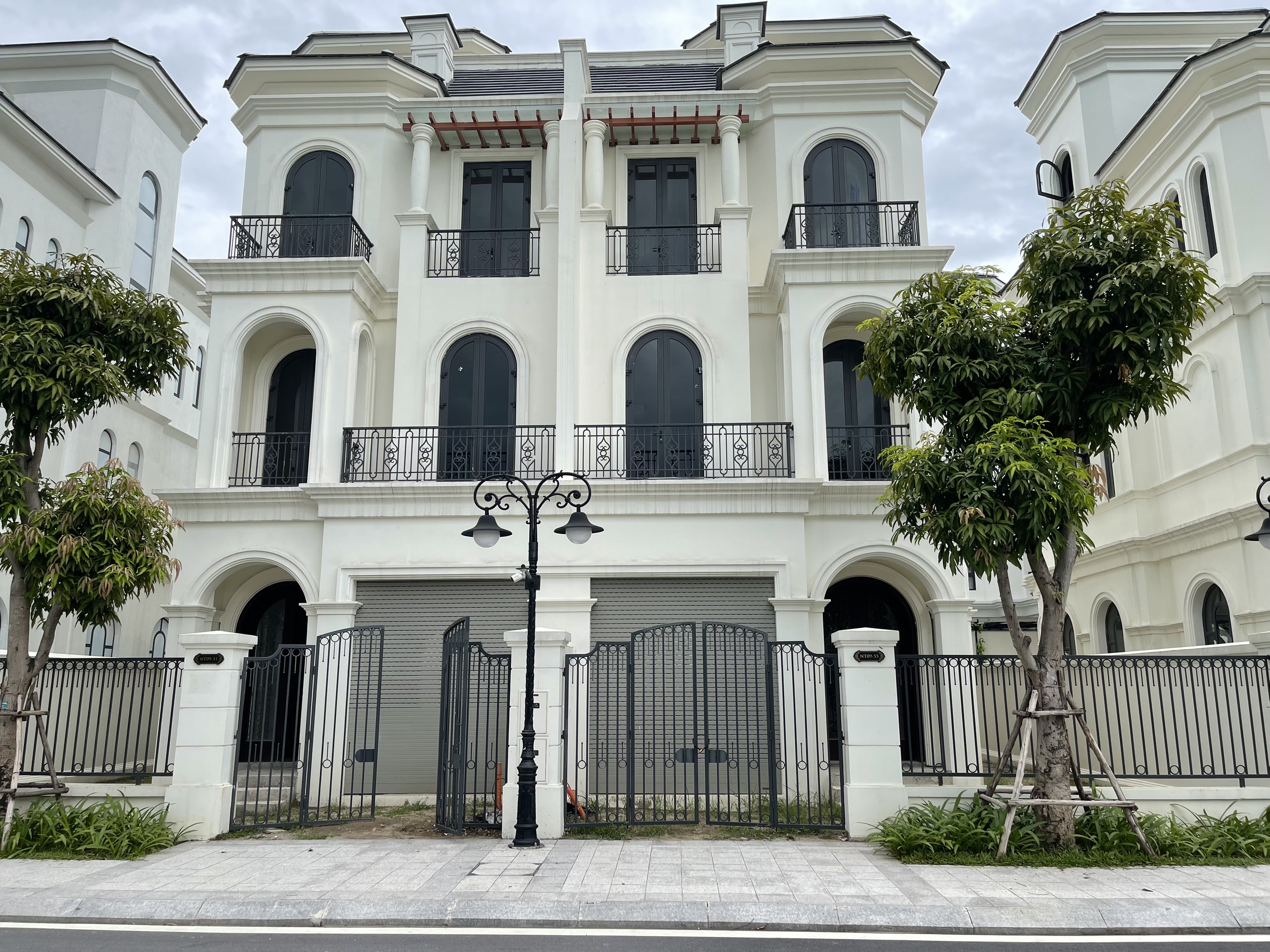 Immense 165.6m2 Villa for rent in Pearl Island, Vinhomes Ocean Park