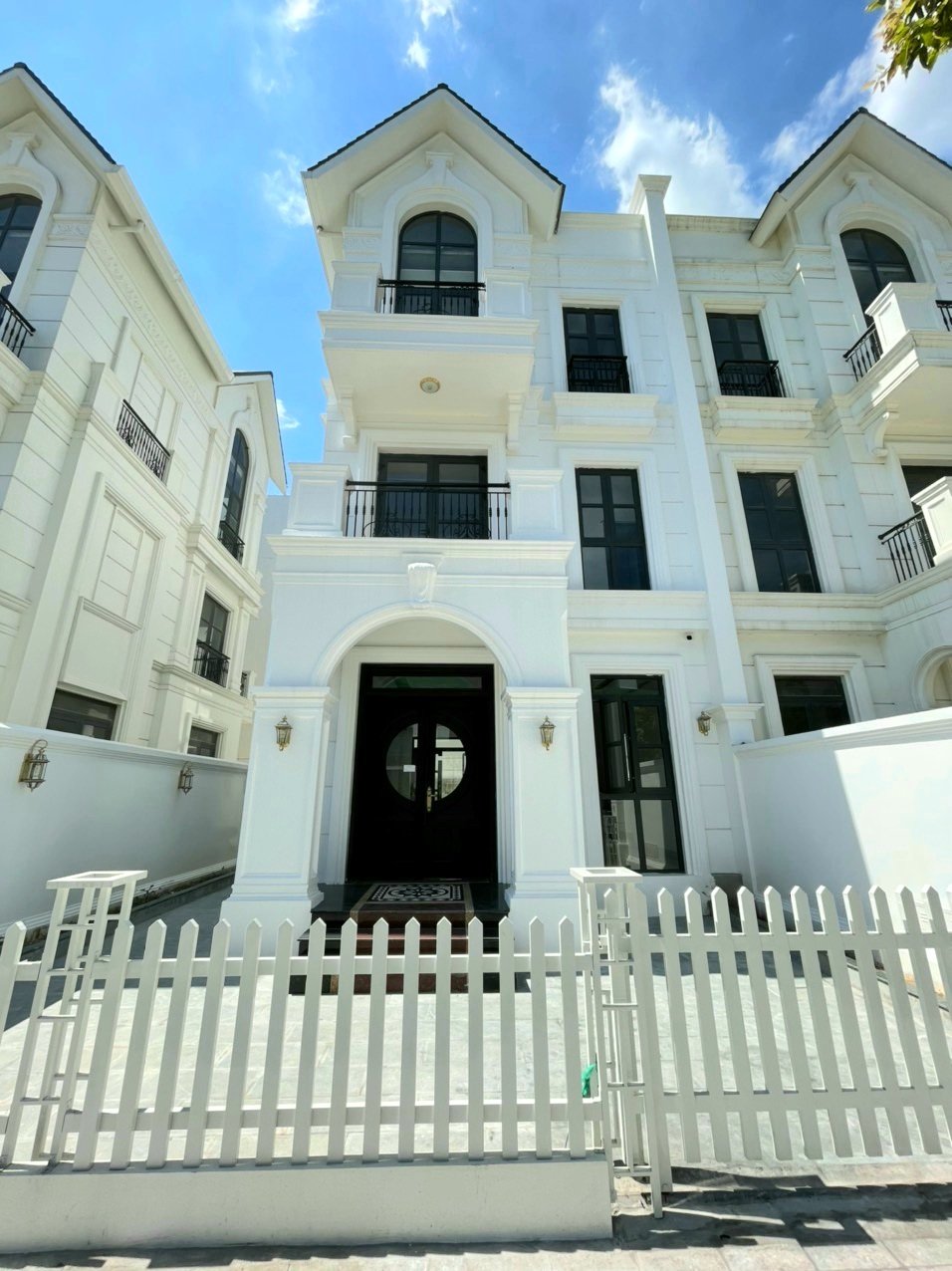 Attractive San Ho Villa for sale in Vinhomes Ocean Park, Gia Lam