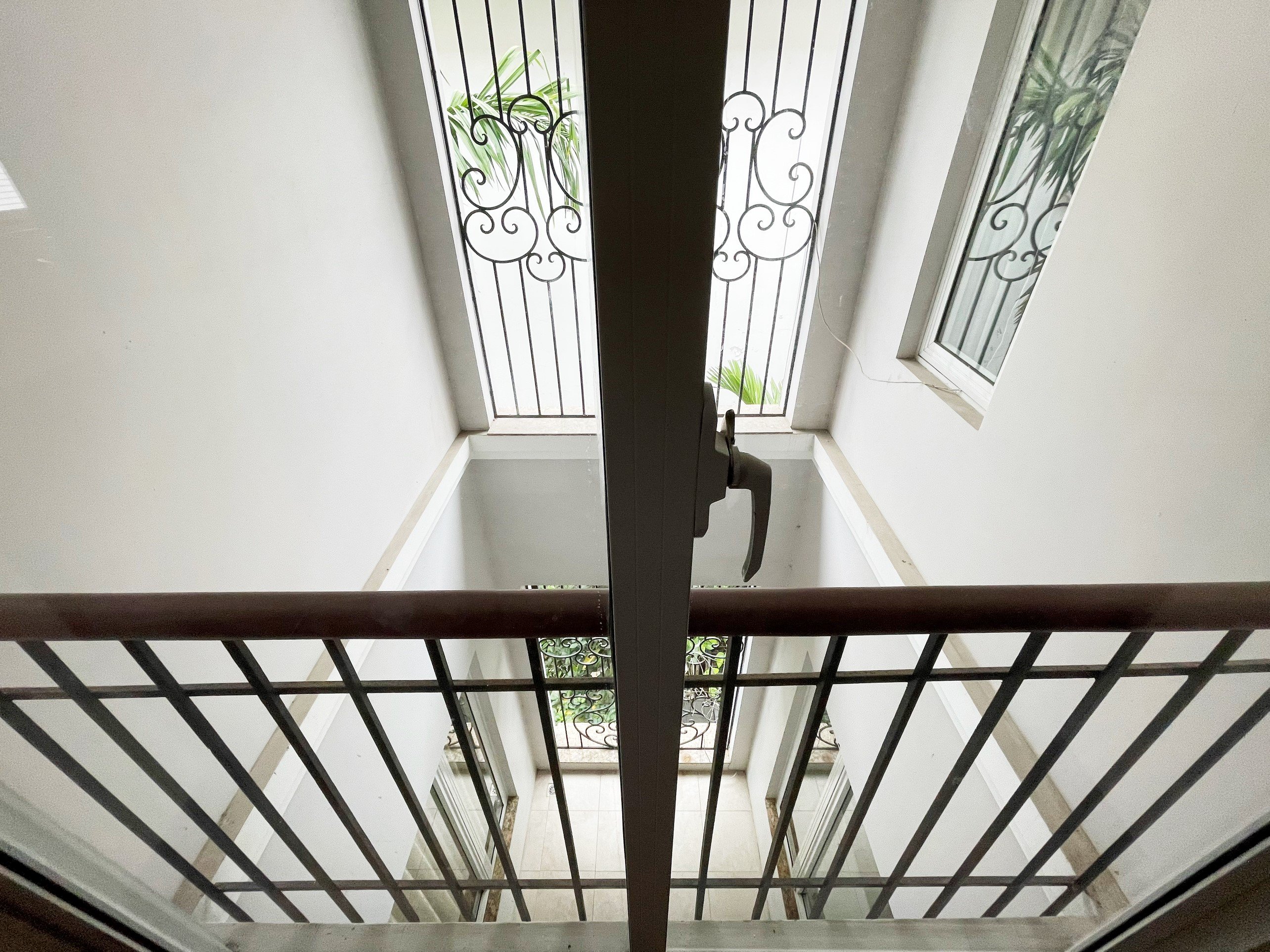Lovely 3BRs villa for rent on Anh Dao, Vinhomes Riverside urban town 17