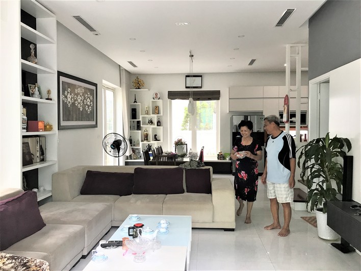 Lovely house for rent in Vinhomes Riverside - 200m - 4 bedroom | 4 bathroom 1