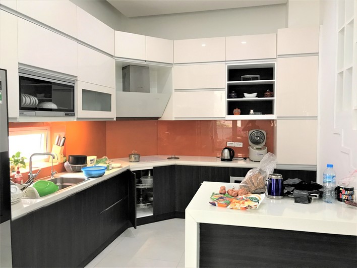 Lovely house for rent in Vinhomes Riverside - 200m - 4 bedroom | 4 bathroom 4