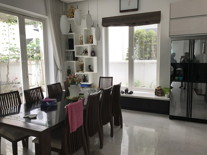 Lovely house for rent in Vinhomes Riverside - 200m - 4 bedroom | 4 bathroom 5