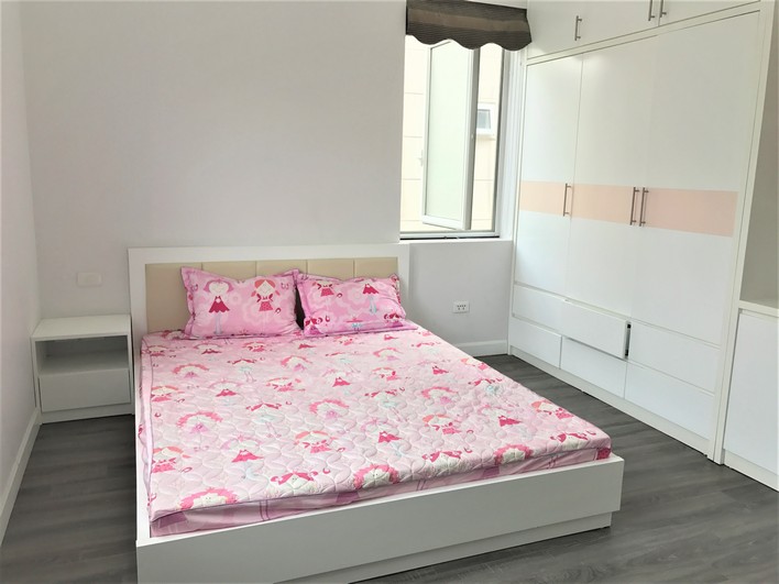 Lovely house for rent in Vinhomes Riverside - 200m - 4 bedroom | 4 bathroom 9