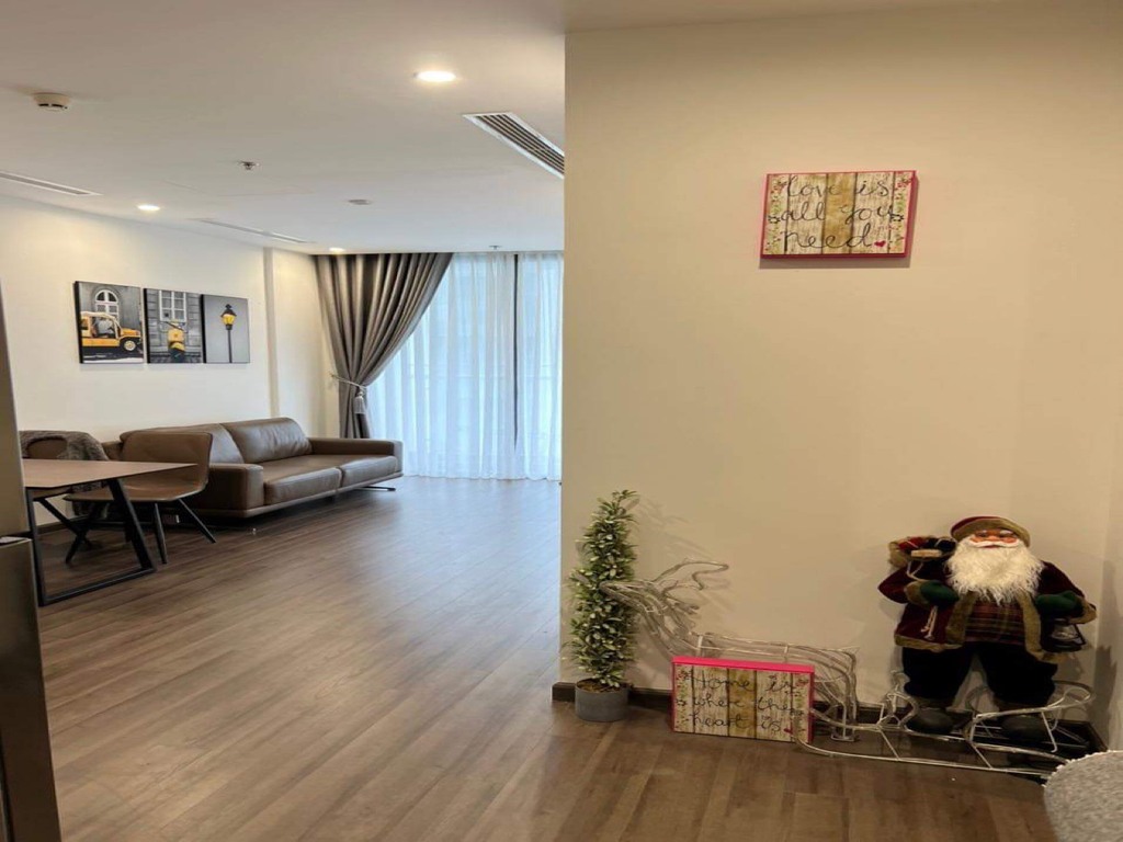 Low floor Apartment for sale with Southeast Balcony view at Vinhomes Symphony 2