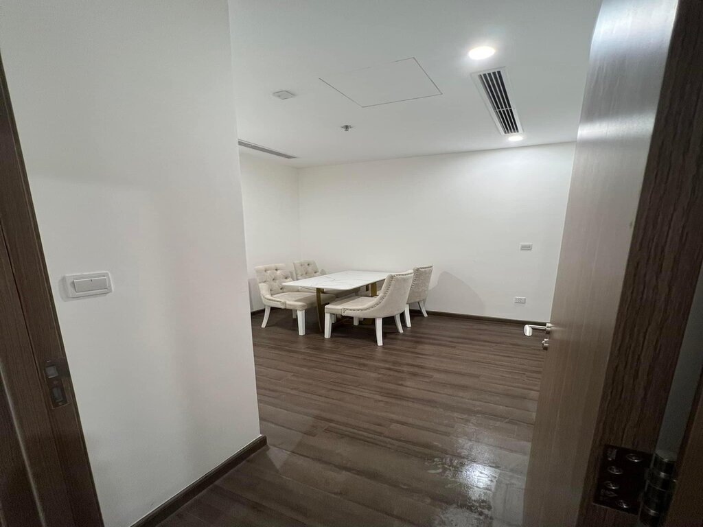 Low-rise Apartment for rent S3 facing Southeast Balcony at Vinhomes Symphony 2