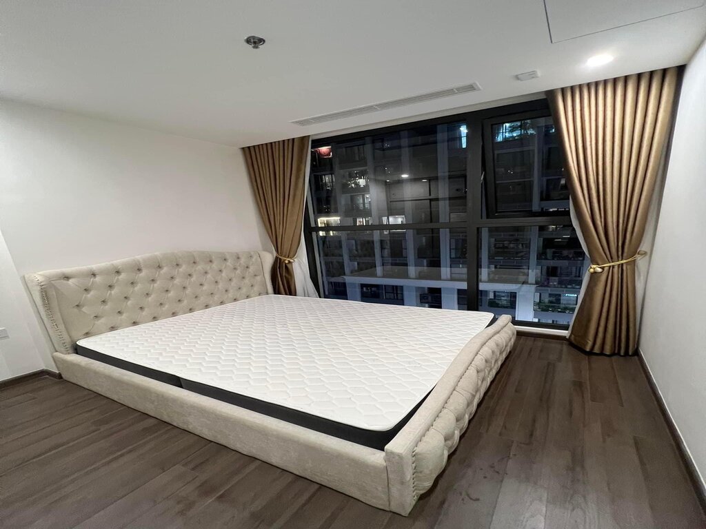 Low-rise Apartment for rent S3 facing Southeast Balcony at Vinhomes Symphony 3