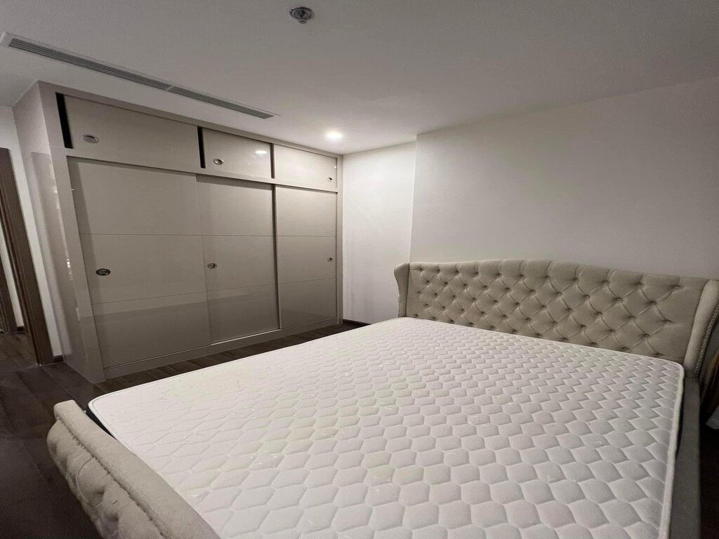 Low-rise Apartment for rent S3 facing Southeast Balcony at Vinhomes Symphony 4