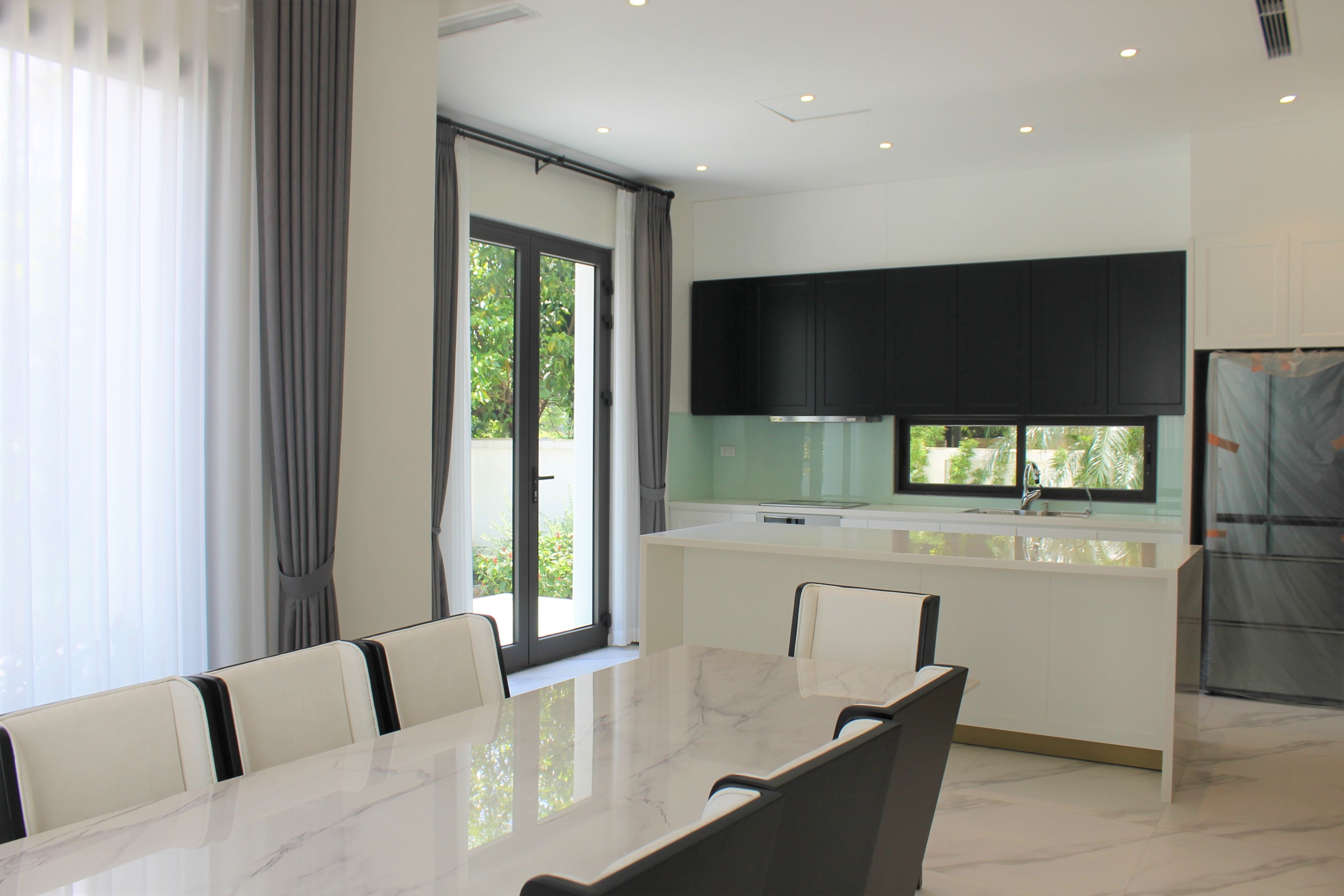 Luxurious Duplex Villa for Rent - Spacious 4 bedrooms 6