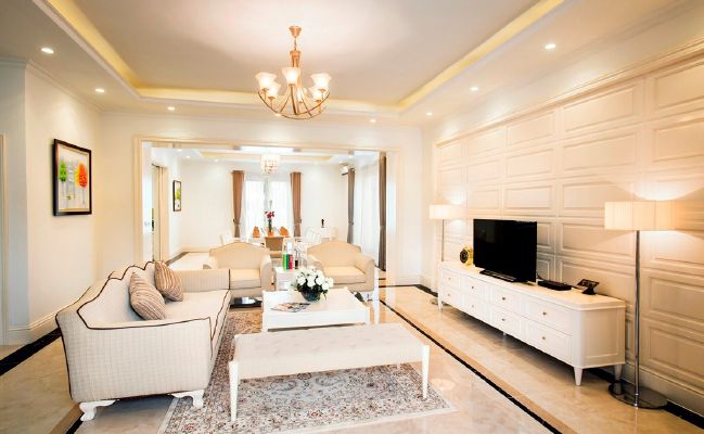 Luxurious villa with 4 bedrooms in Vinhome Riverside to rent 1