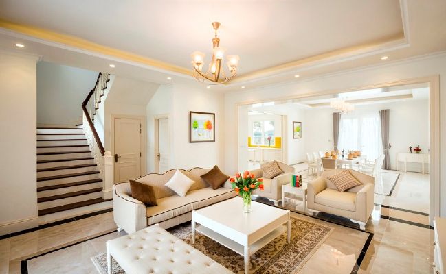 Luxurious villa with 4 bedrooms in Vinhome Riverside to rent 3