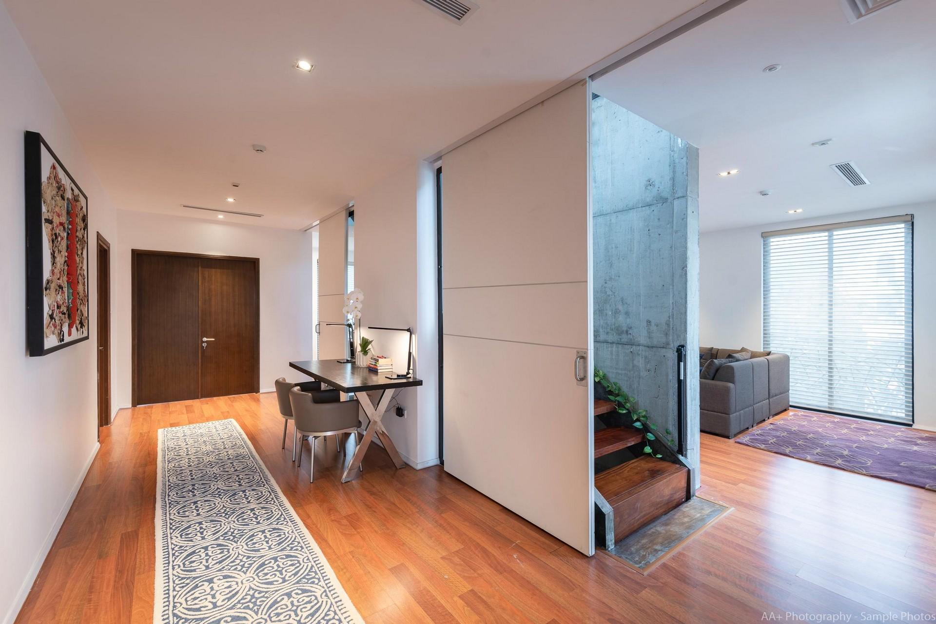 Luxury Furnished Villa In Vinhomes Riverside To Lease 19