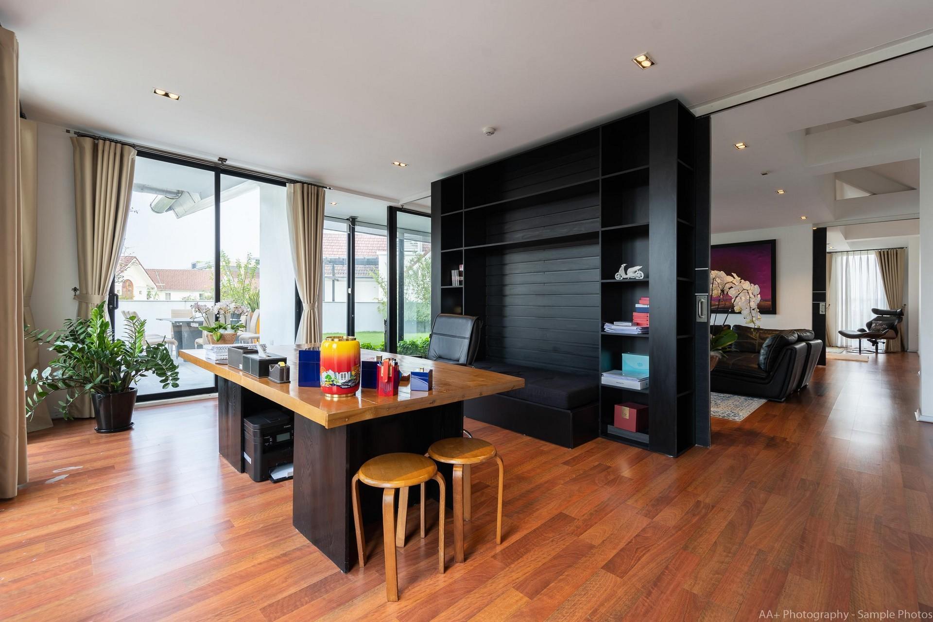 Luxury Furnished Villa In Vinhomes Riverside To Lease 7