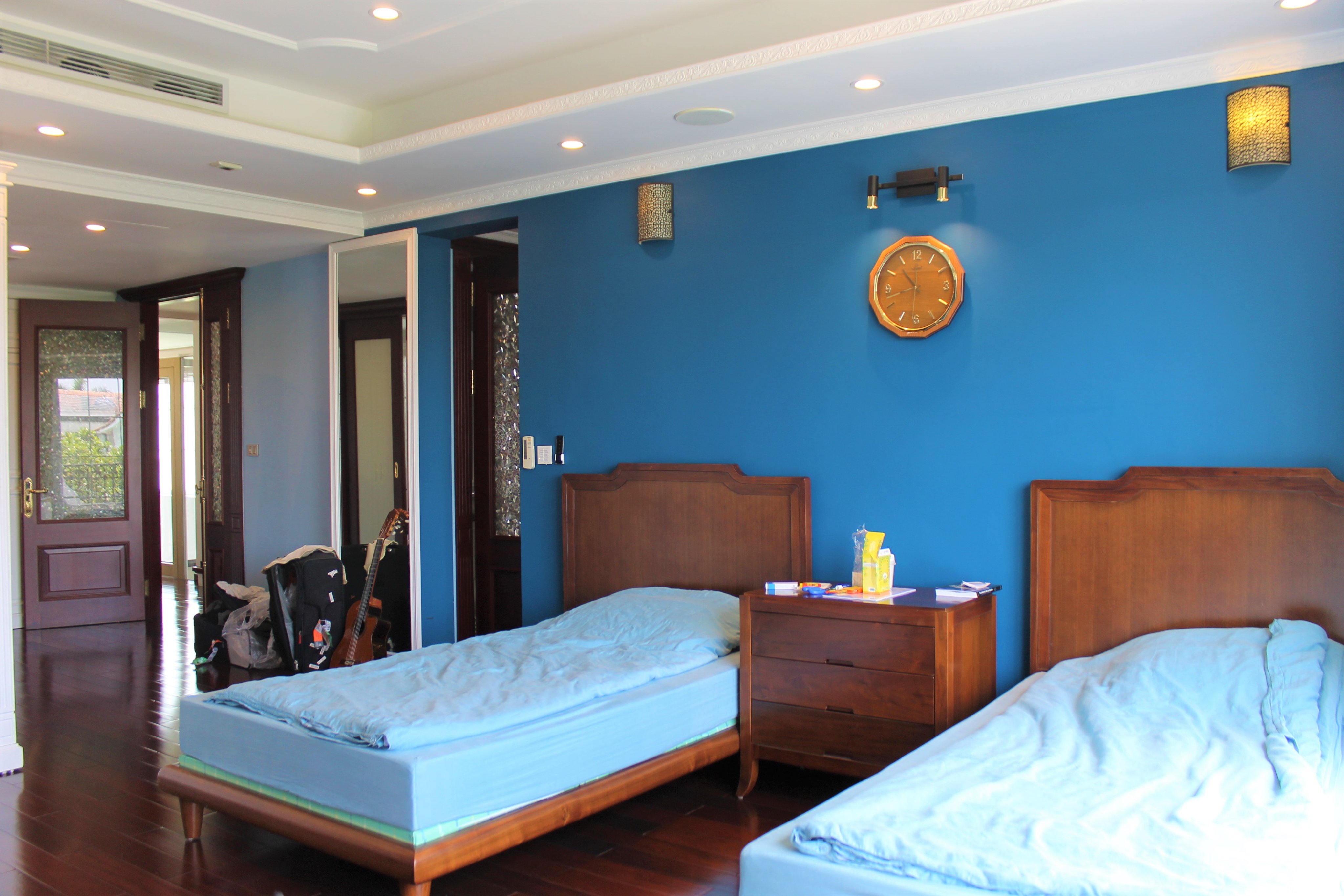 Luxury Furnished Vinhomes Riverside Villa To Rent With Elevator 17