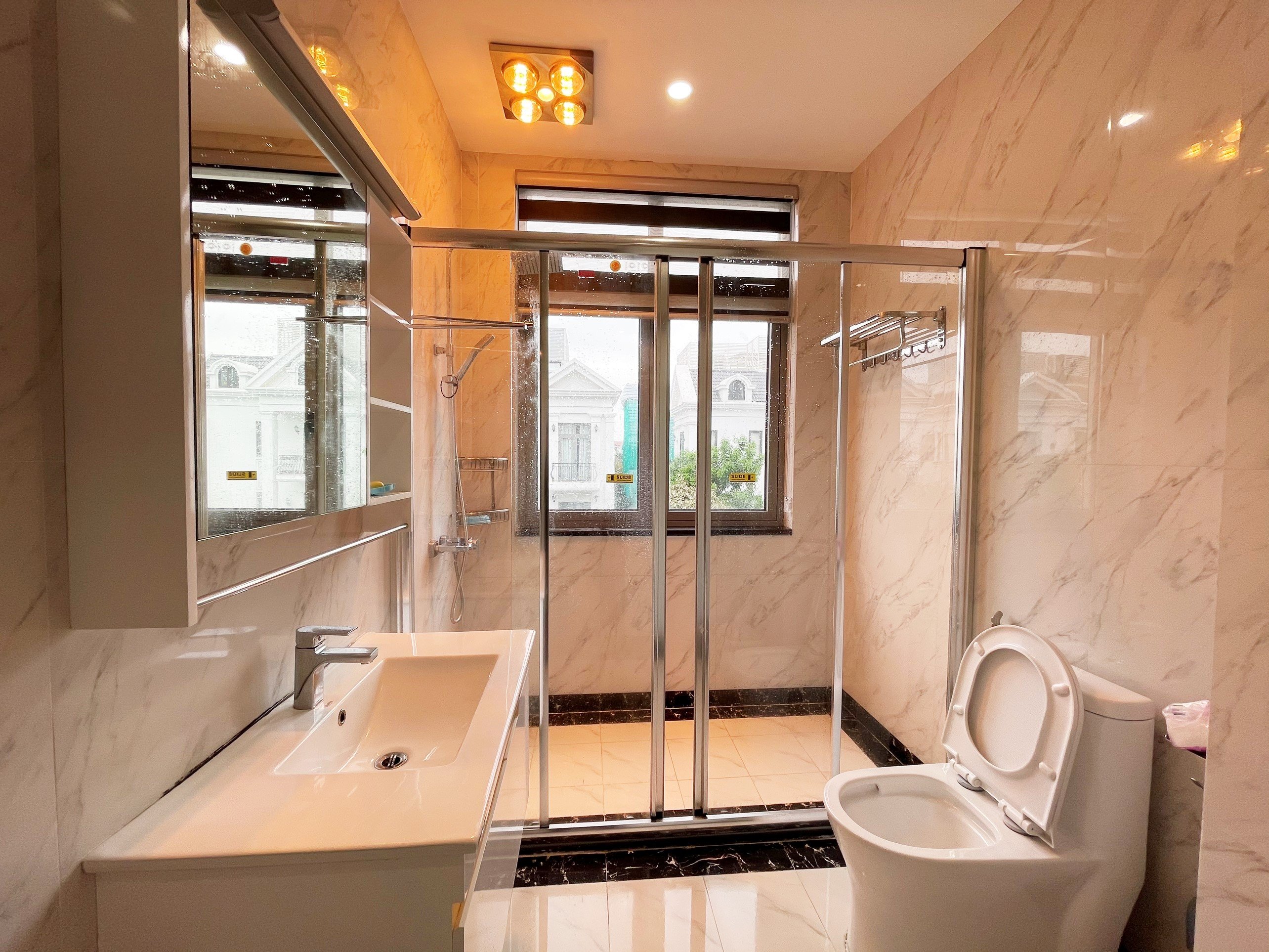 Luxury Villa in Hanoi Vinhomes Riverside The Harmony full furniture for rent 7