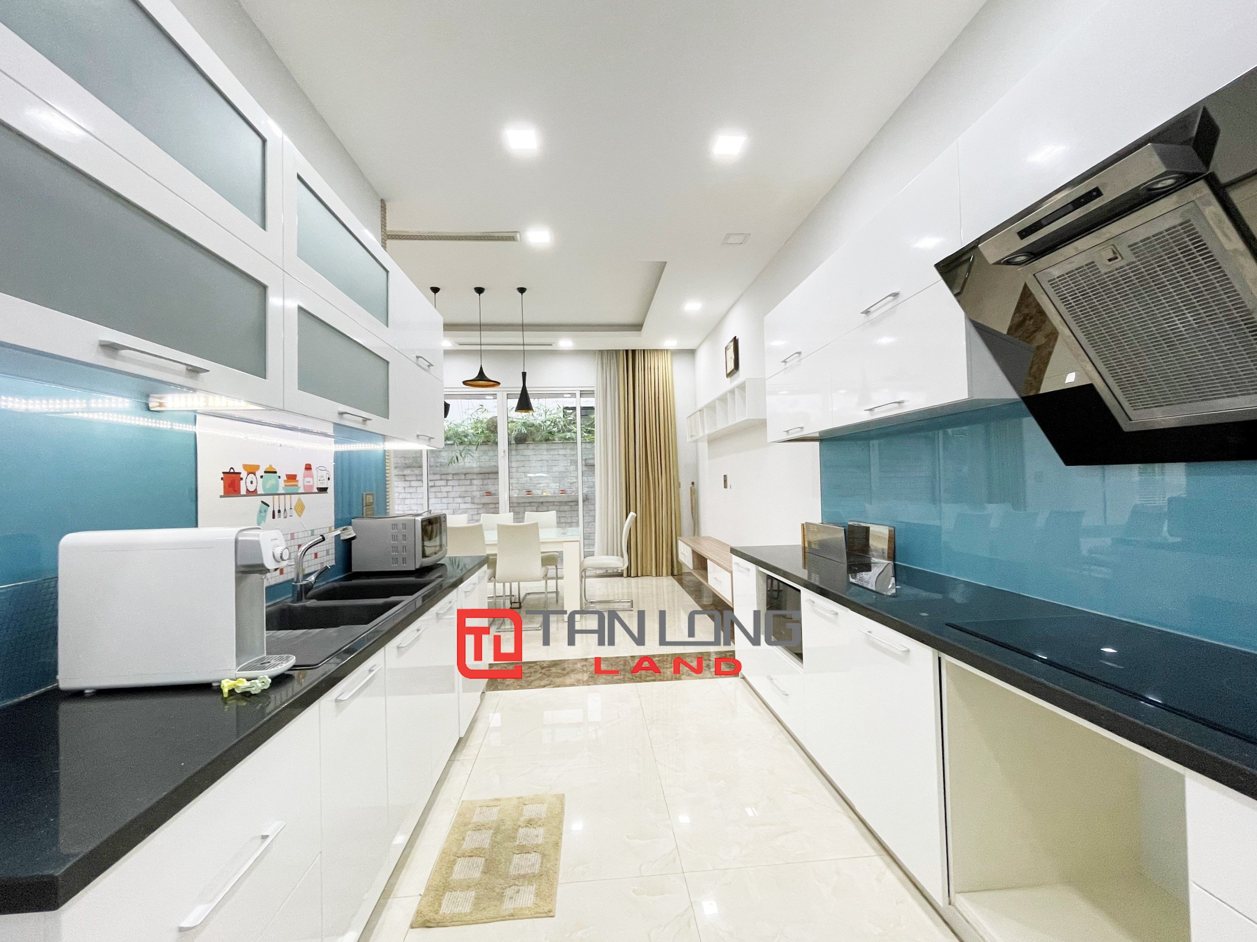 Modern Fully Furnished Villa for rent at a Reasonable Price in Vinhomes Riverside 5