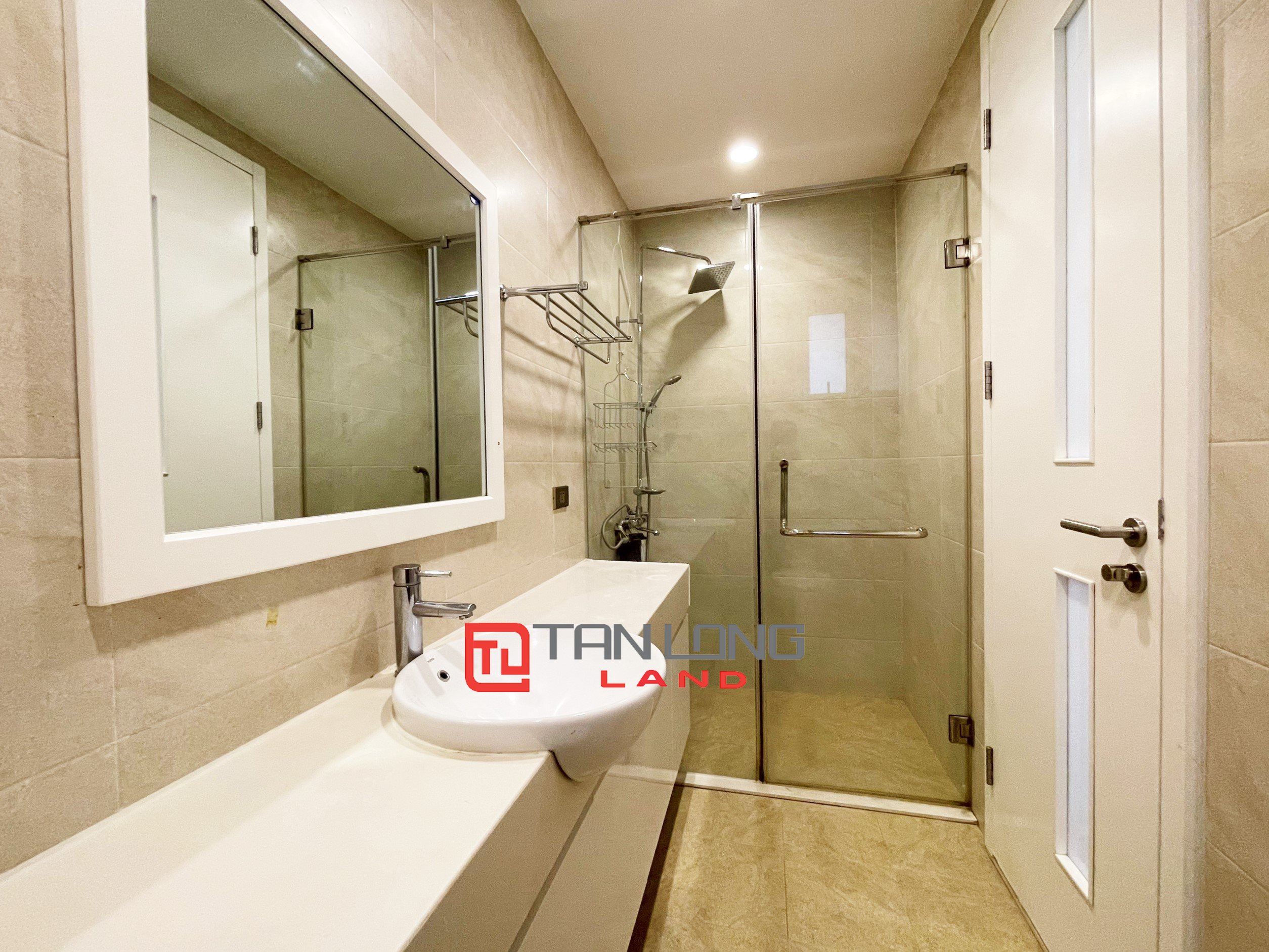Modern Fully Furnished Villa for rent at a Reasonable Price in Vinhomes Riverside 9