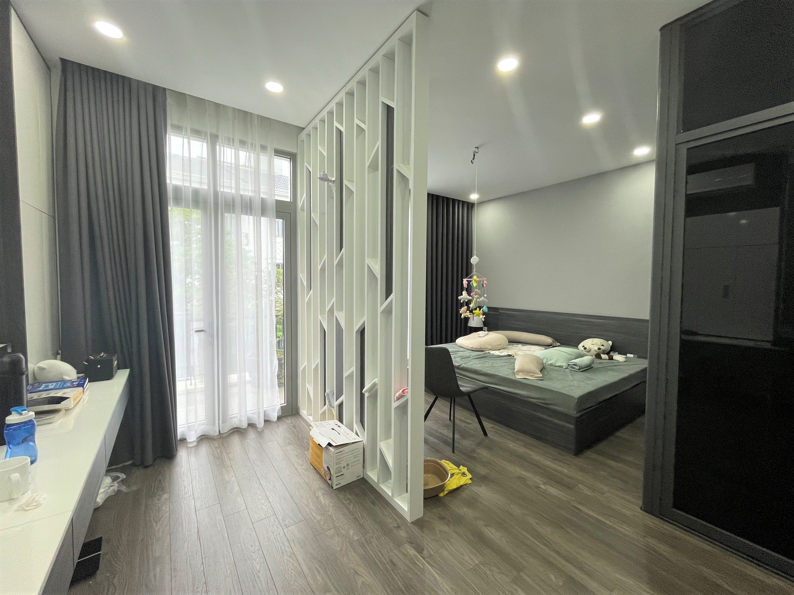 Modern semi-detached house for sale in Vinhomes The Harmony Nguyet Que 4