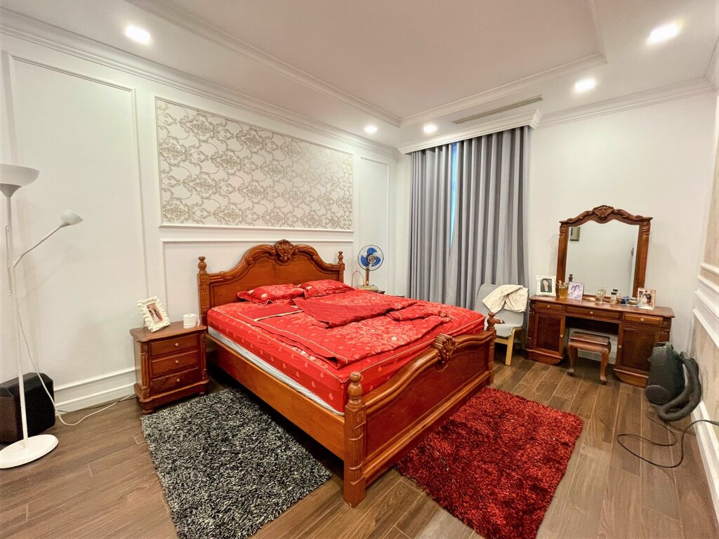 Modern Villa for rent with 4 bedrooms in Vinhomes The Harmony area 6