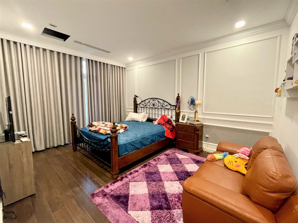 Modern Villa for rent with 4 bedrooms in Vinhomes The Harmony area 7