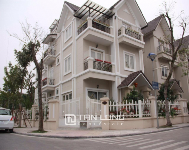 Modernly designed 3 bedroom villa in Anh Dao area, Vinhomes Riverside, Long Bien district 1