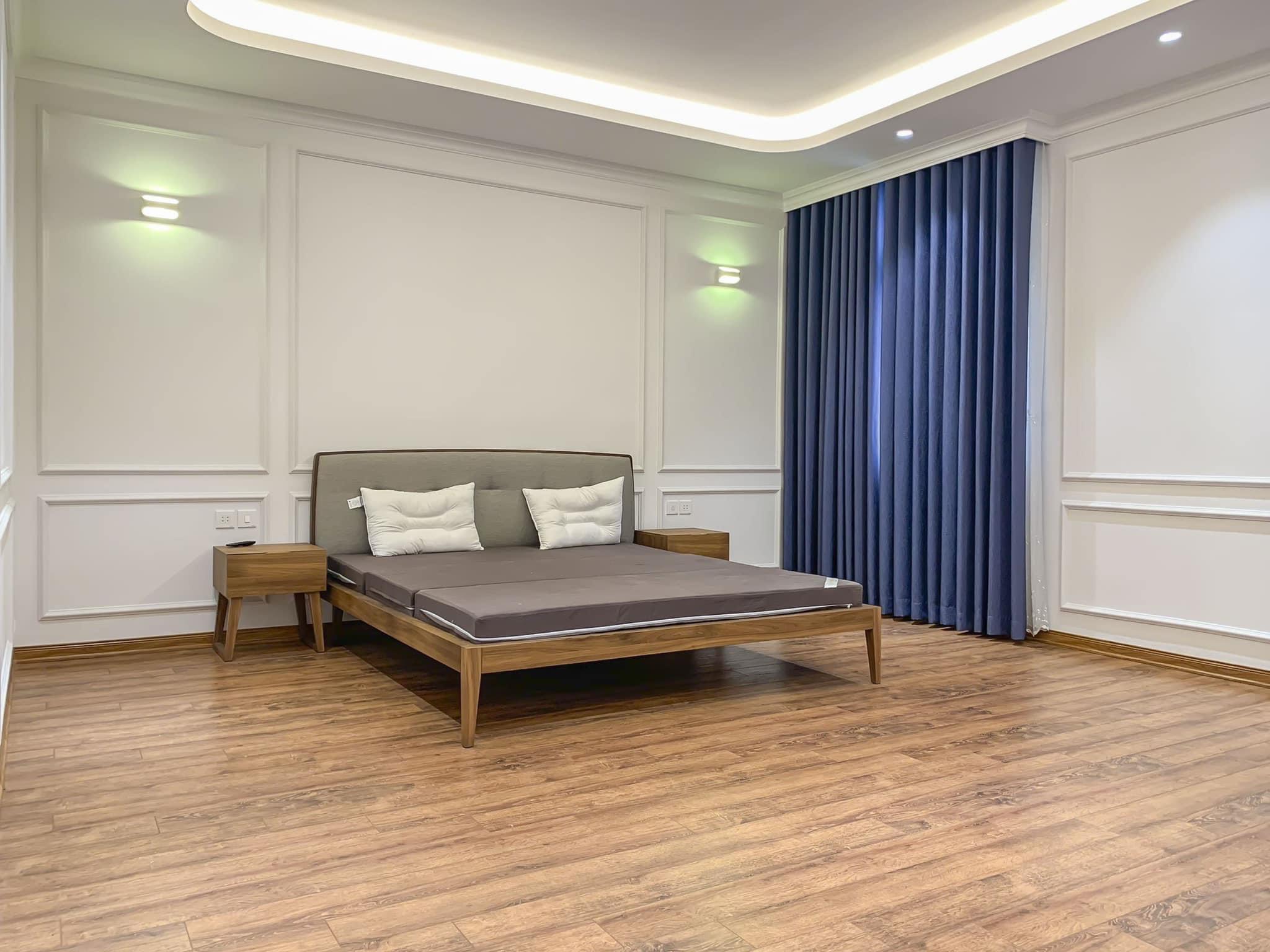 Near 12.4ha Air-Conditioning Lake Adjacent Villa for rent at Vinhomes The Harmony 16
