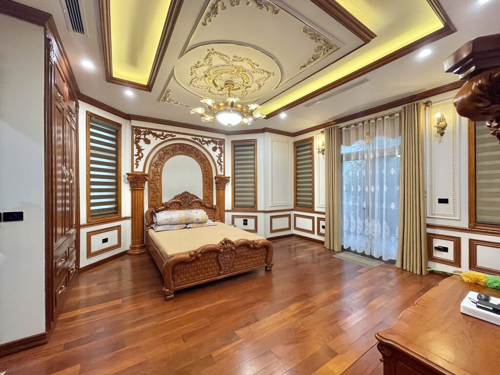 Neoclassical Detached villa for rent in Vinhomes The Harmony Urban Area 8
