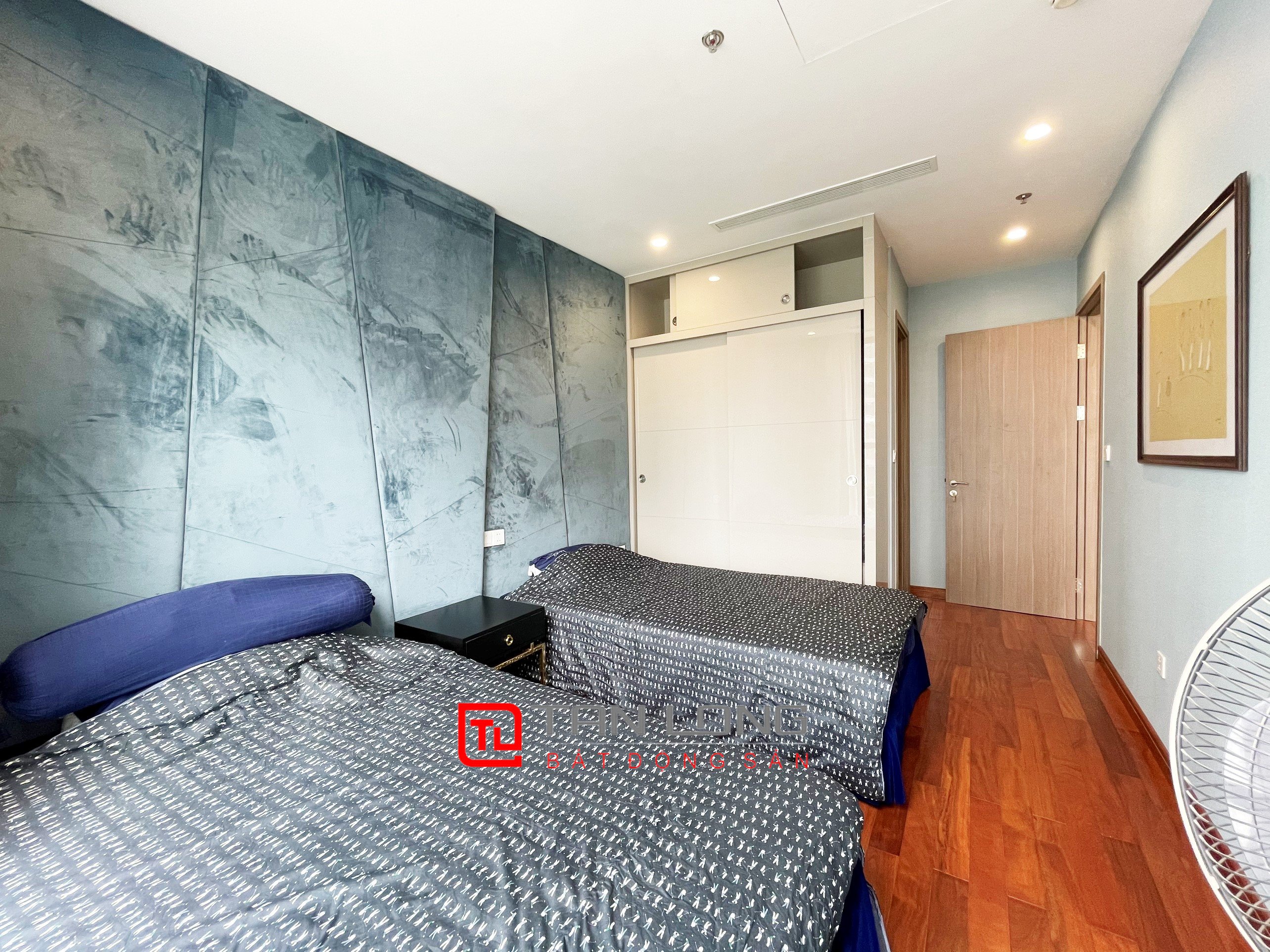 North Balcony S6A Low-rise Apartment for sale at Vinhomes Symphony Long Bien 8
