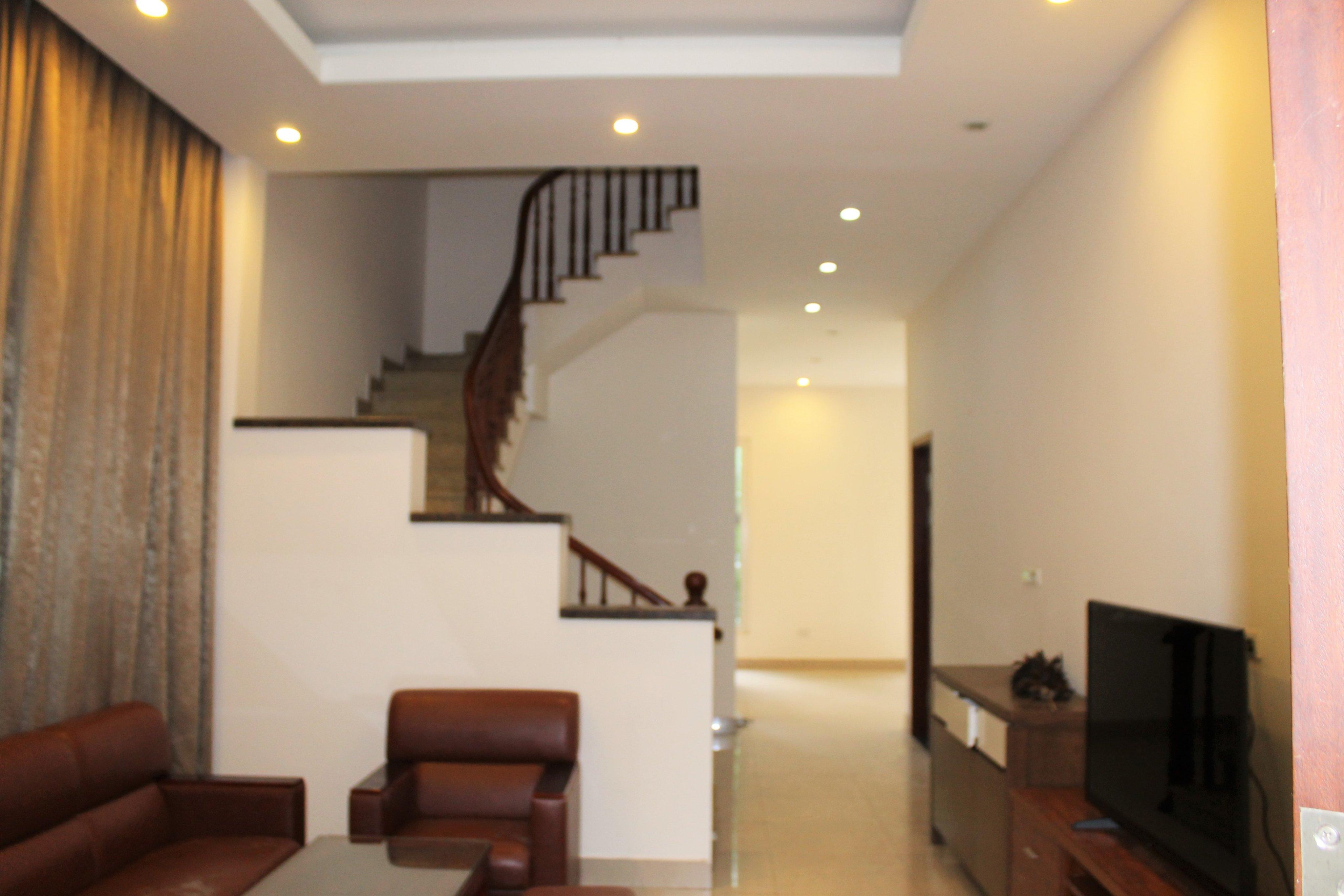 Affordable 4 Bedrooms Furnished Villa To Lease In Vinhomes Riverside, Close To BIS