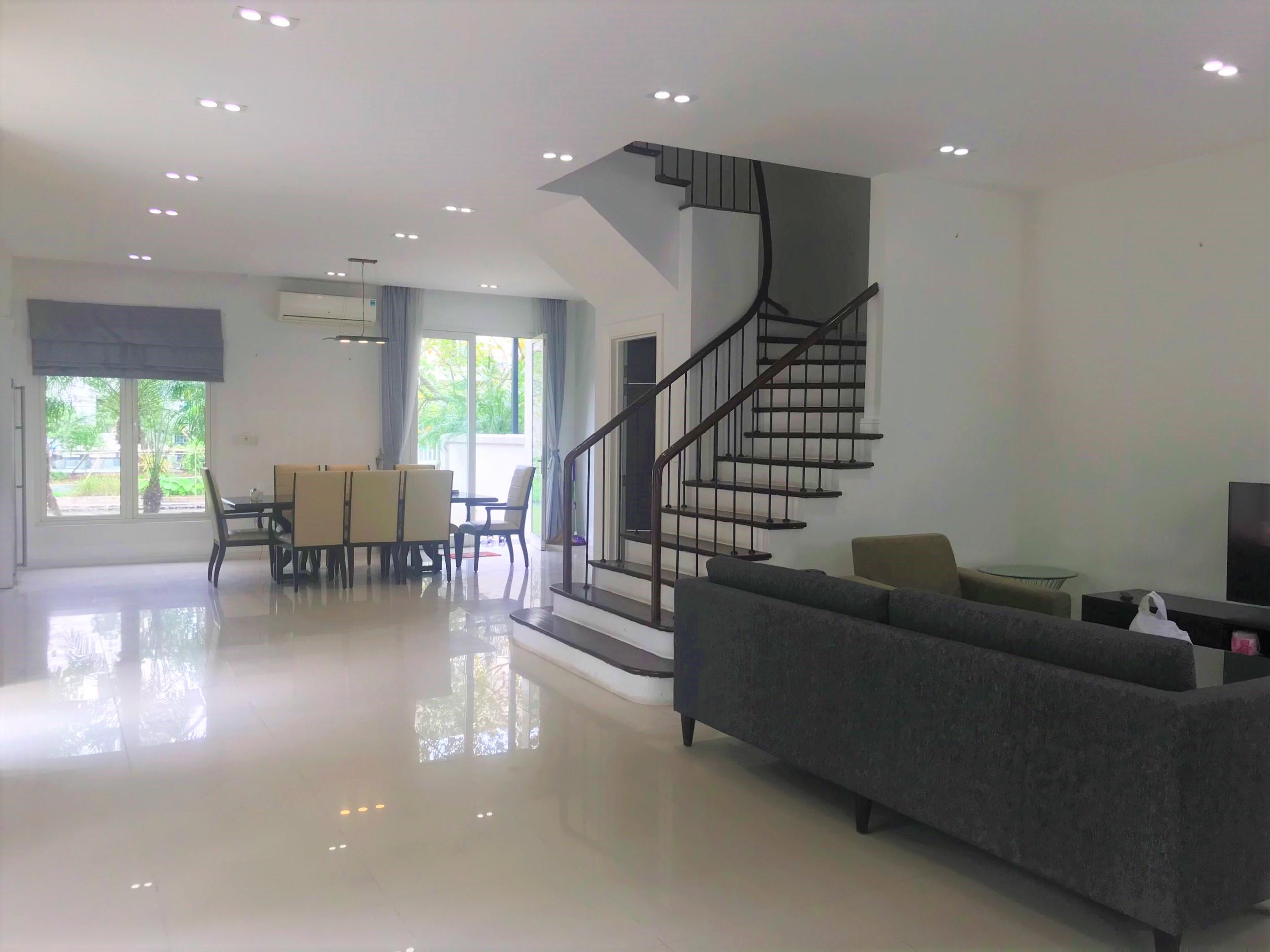Hanoi Furnished 4 Bedrooms Villa To Lease In Vinhomes Riverside