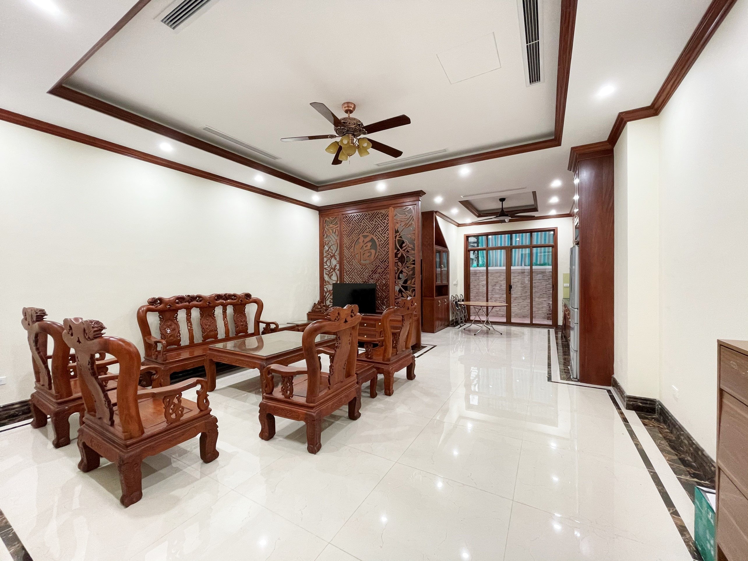 Villa for rent in Nguyet Que Vinhomes The Harmony only 1500 usd/ month