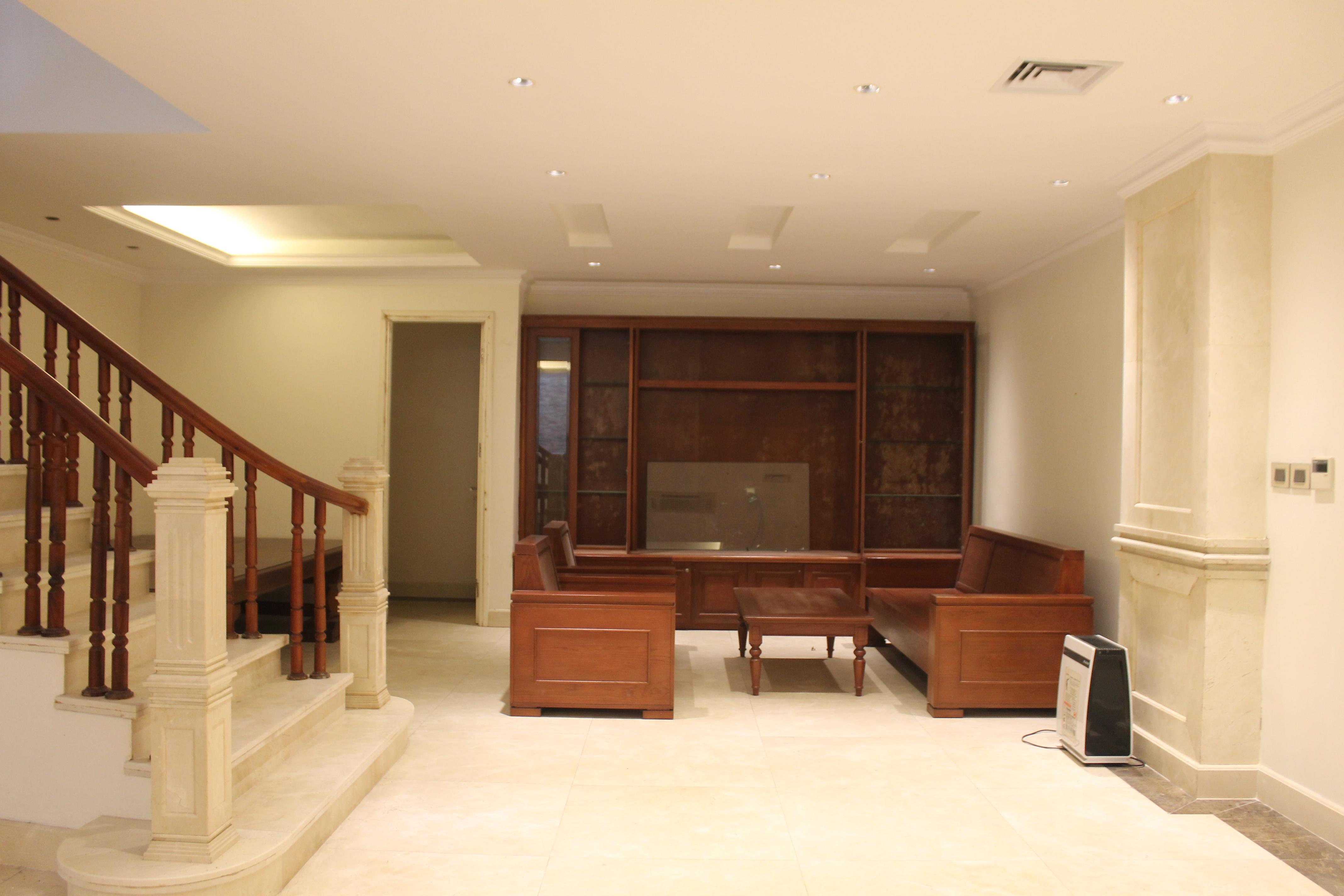 Villa For Rent In Vinhomes Riverside Long Bien, Hoa Lan Area Fully Furnished And Modern Design