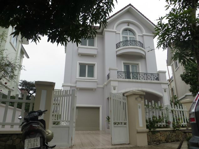 Vinhomes Riverside morden villa for rent in Hoa Sua area, riverview, Long Bien, Hanoi