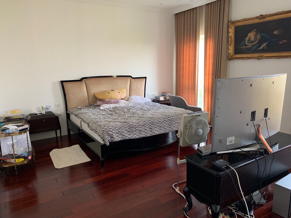 Refined 4bedroom villas for rent in Hoa Lan Vinhomes Riverside,Long Bien district 10