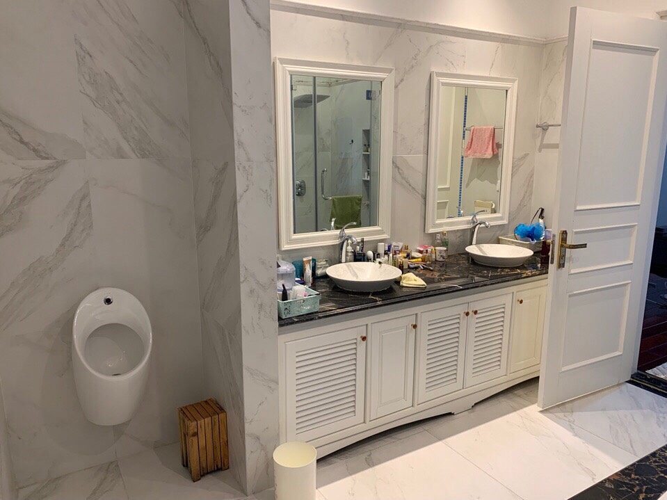 Refined 4bedroom villas for rent in Hoa Lan Vinhomes Riverside,Long Bien district 11