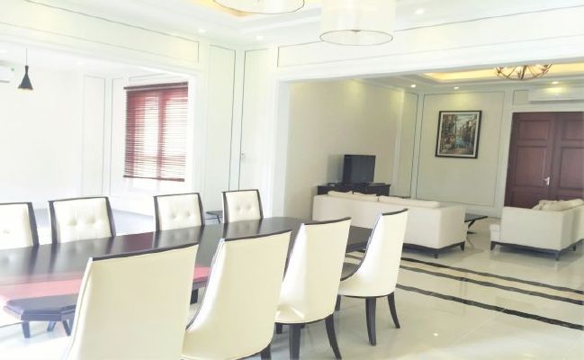 Renting serviced villa with 3 bedrooms in Hoa Sua lane, Vinhomes, Long Bien 6