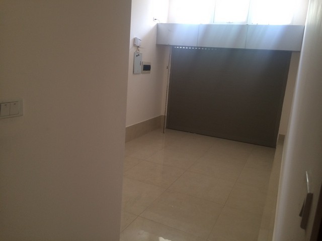 Renting Vinhomes Riverside villa with 4 bedrooms in Hoa Lan road, $1600/month 7