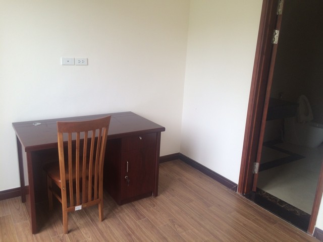 Renting Vinhomes Riverside villa with 4 bedrooms in Hoa Lan road, $1600/month 9