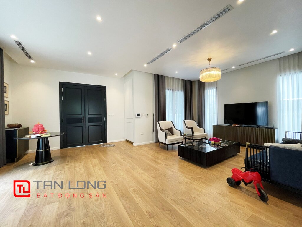 Selling Single Villa with Basement at Vinhomes Riverside Long Bien 1