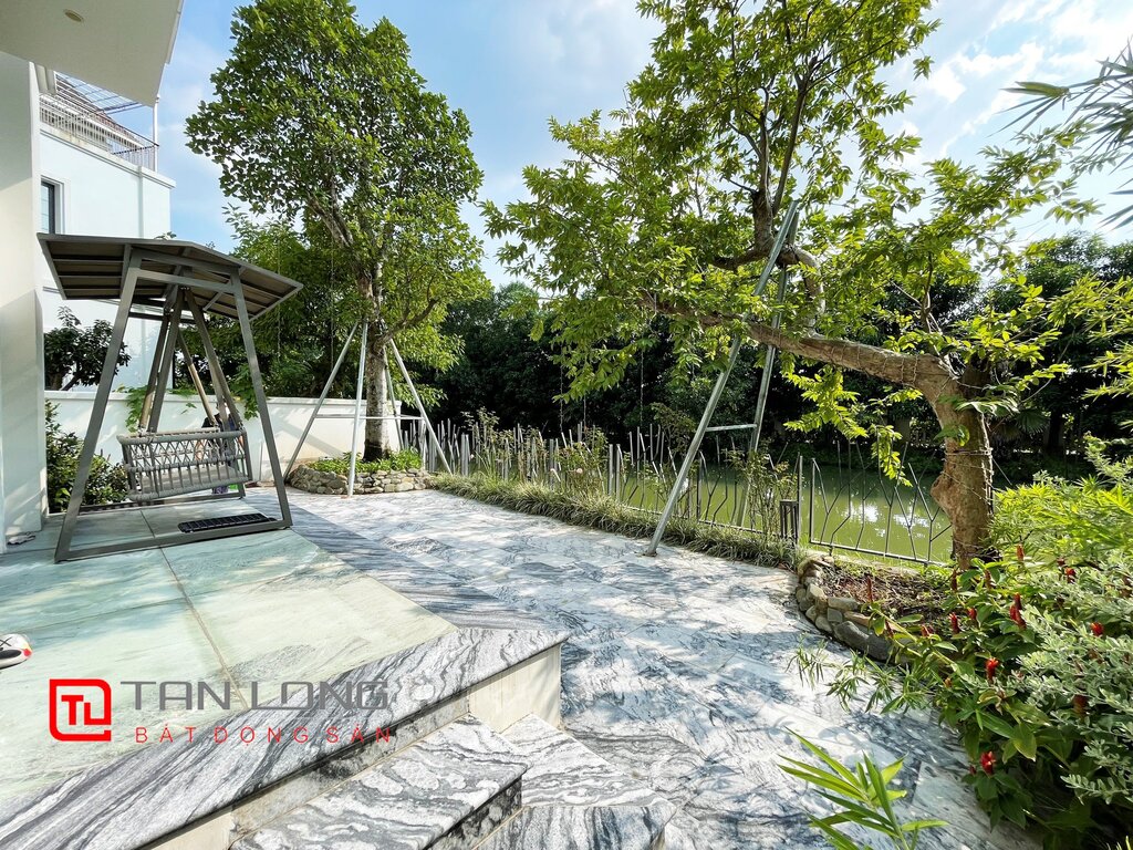 Selling Single Villa with Basement at Vinhomes Riverside Long Bien 5