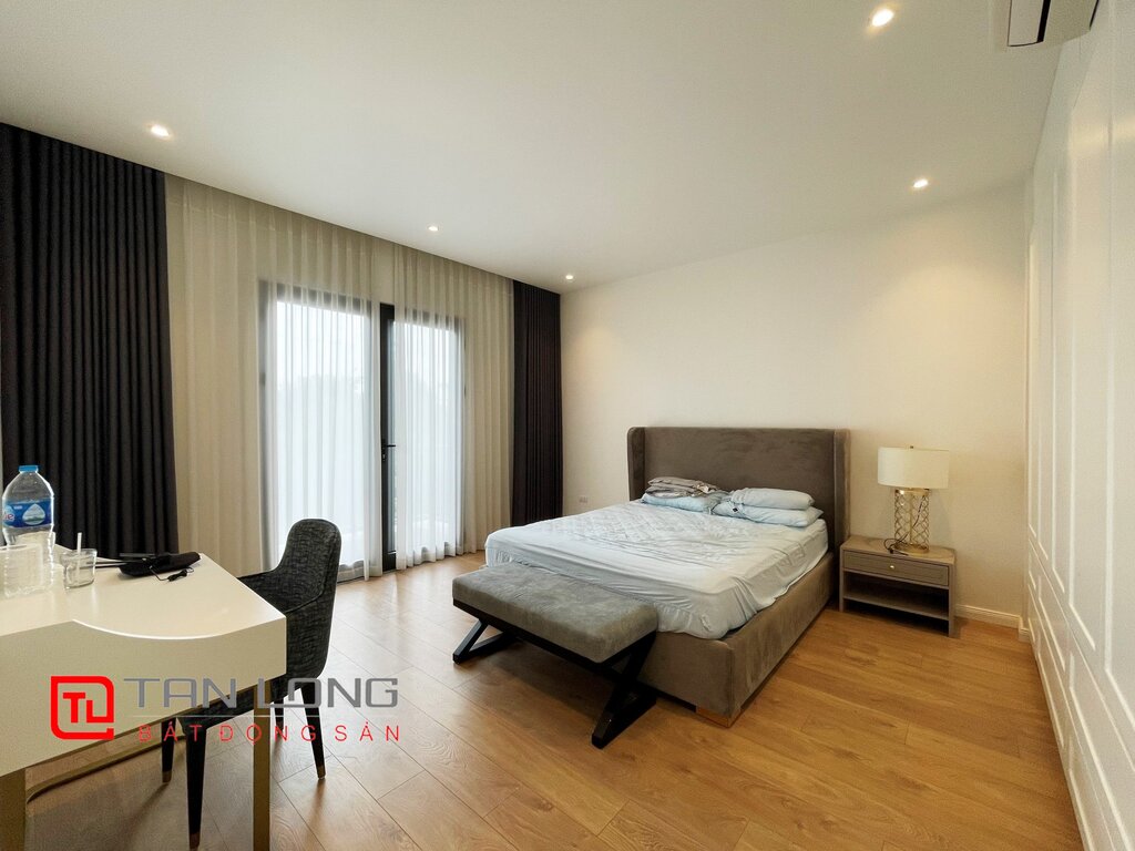 Selling Single Villa with Basement at Vinhomes Riverside Long Bien 6