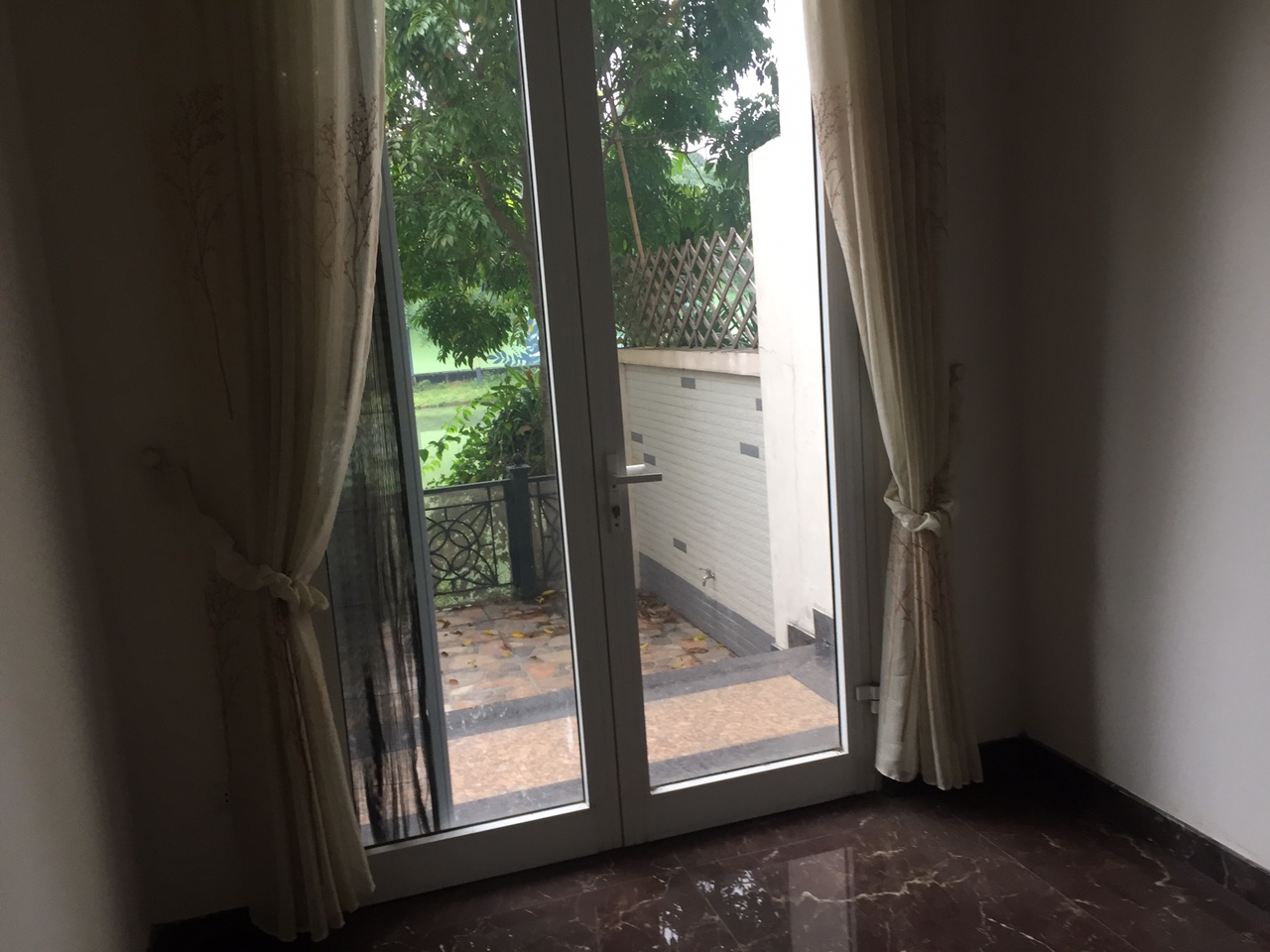 Semi detached villa for rent in Hoa Lan 1, VInhomes Riverside 7