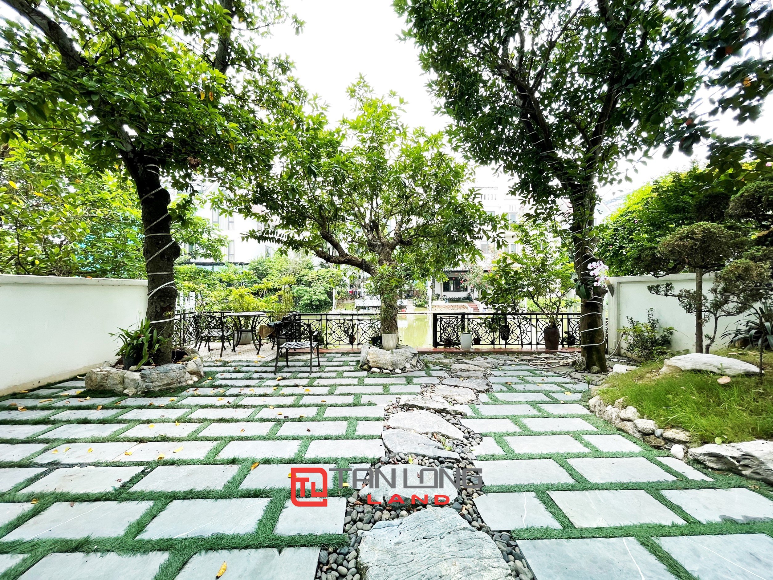 Single Villa for rent 300sqm Near BIS International School at Vinhomes Riverside Long Bien 21