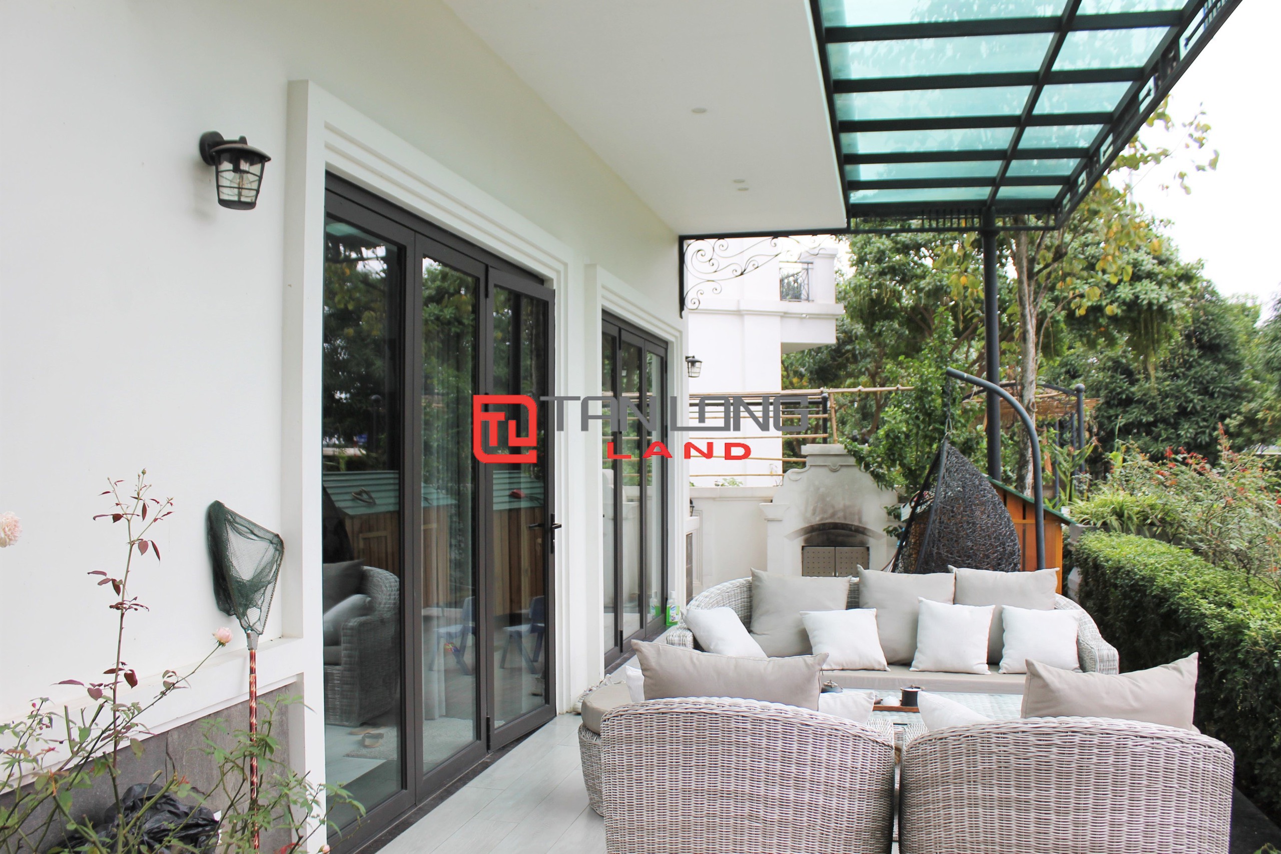 Single Villa for rent 420sqm near BIS International School at Vinhomes Riverside Long Bien 21
