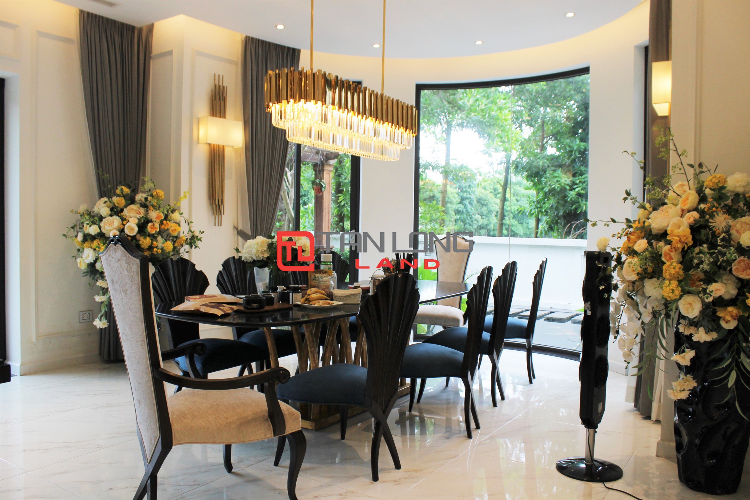 Single Villa for rent 420sqm near BIS International School at Vinhomes Riverside Long Bien 4