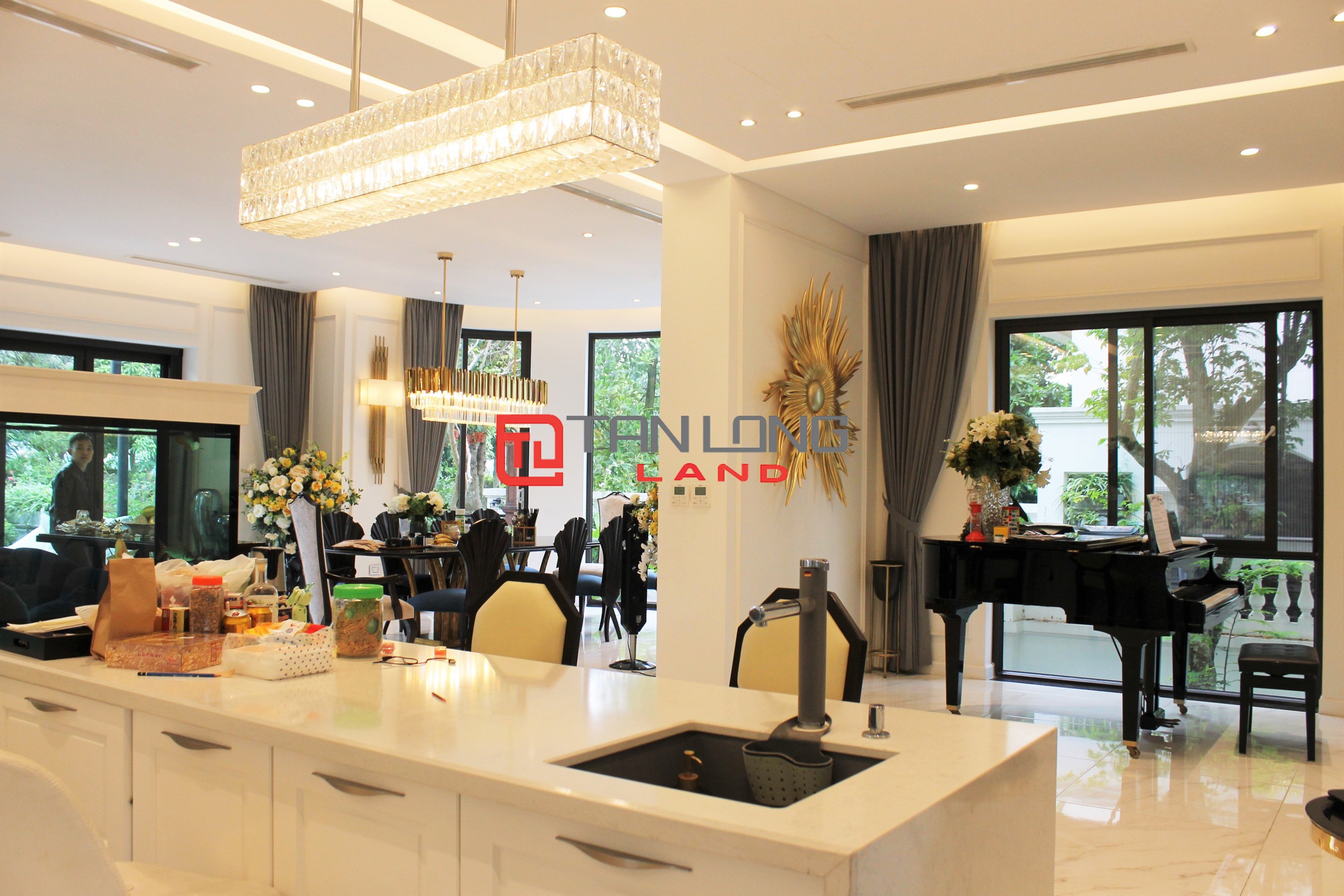 Single Villa for rent 420sqm near BIS International School at Vinhomes Riverside Long Bien 6