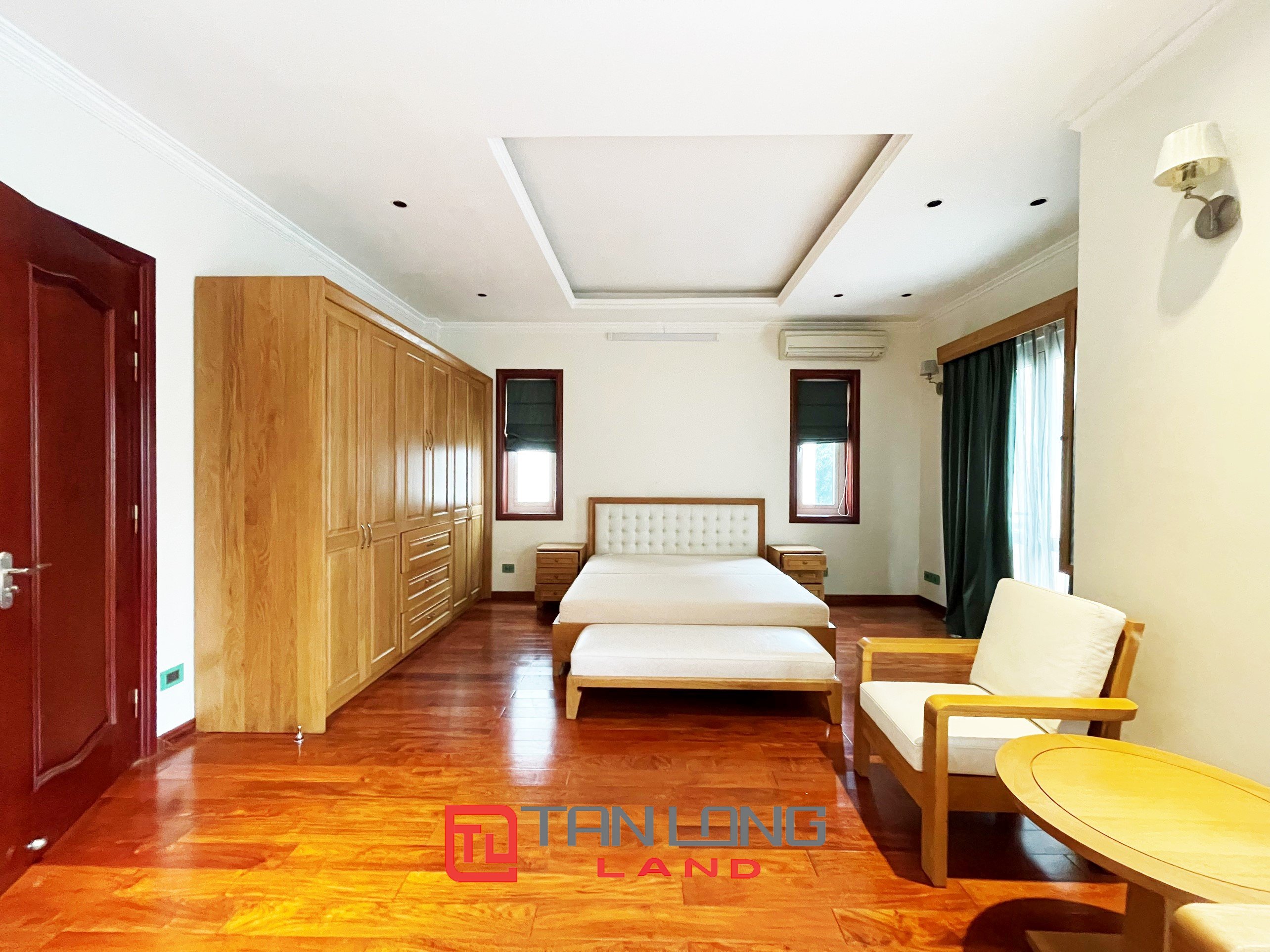 Single Villa for rent with River view Near BIS International School at Vinhomes Riverside 11
