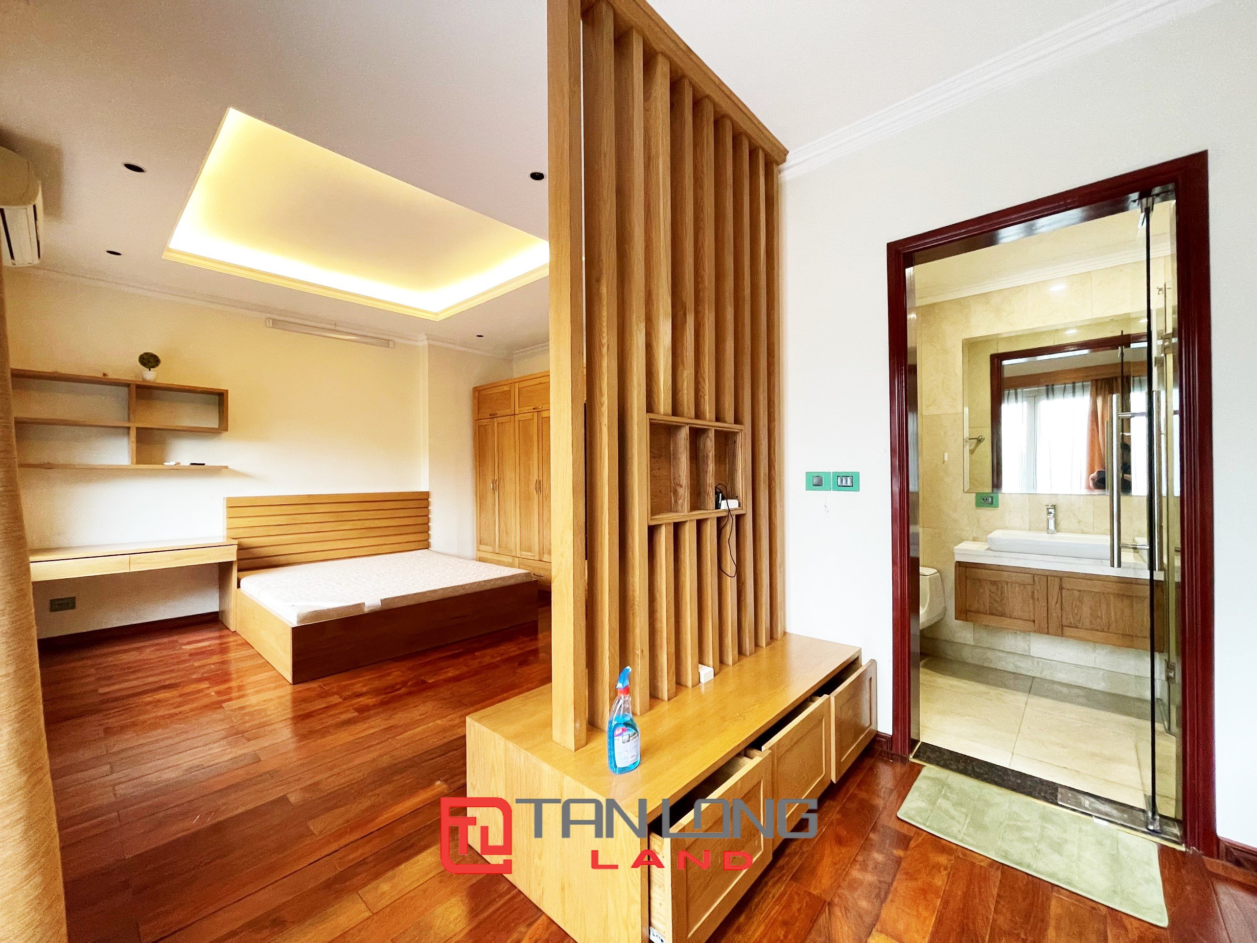 Single Villa for rent with River view Near BIS International School at Vinhomes Riverside 14
