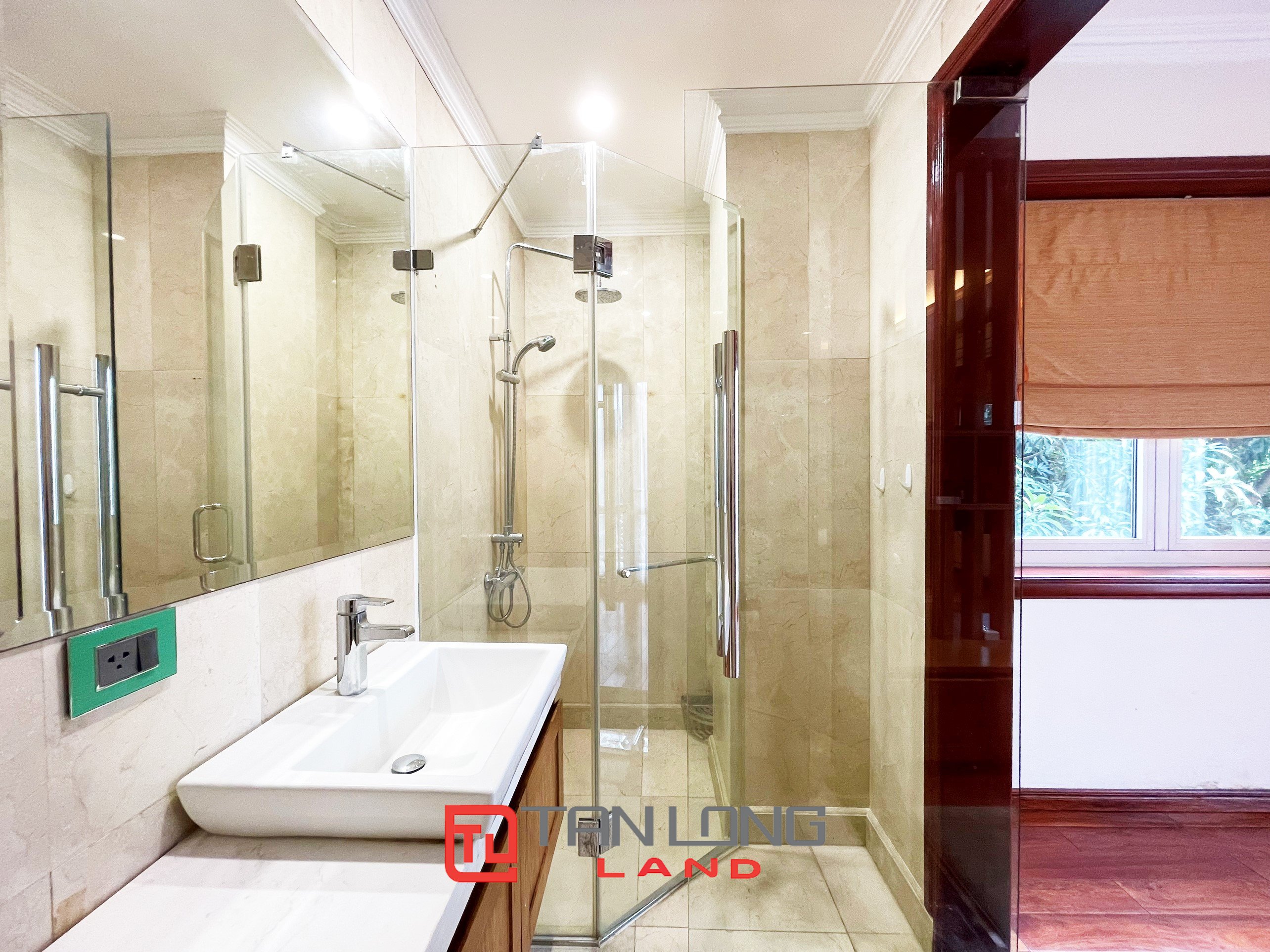 Single Villa for rent with River view Near BIS International School at Vinhomes Riverside 15