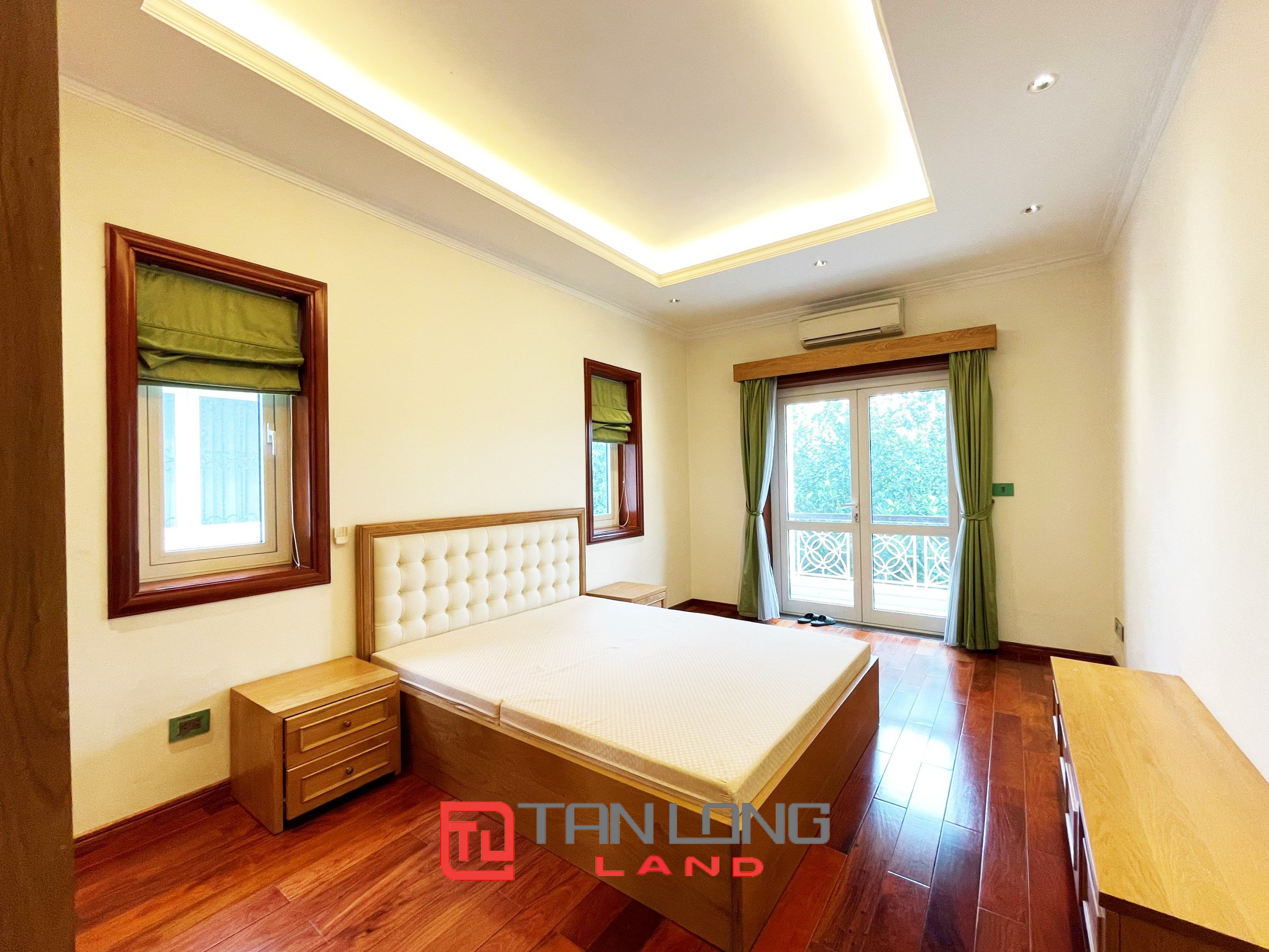 Single Villa for rent with River view Near BIS International School at Vinhomes Riverside 17