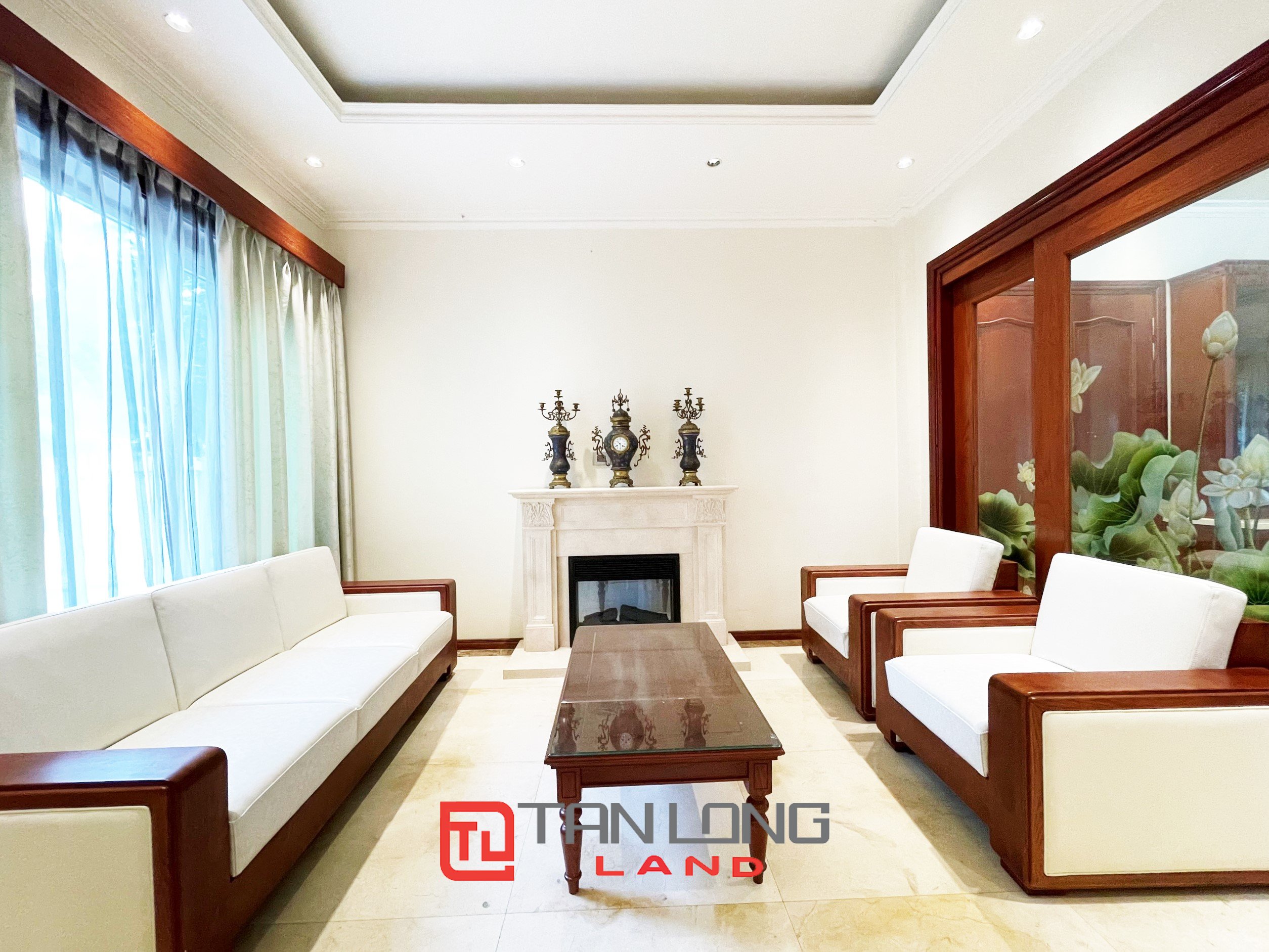 Single Villa for rent with River view Near BIS International School at Vinhomes Riverside 3